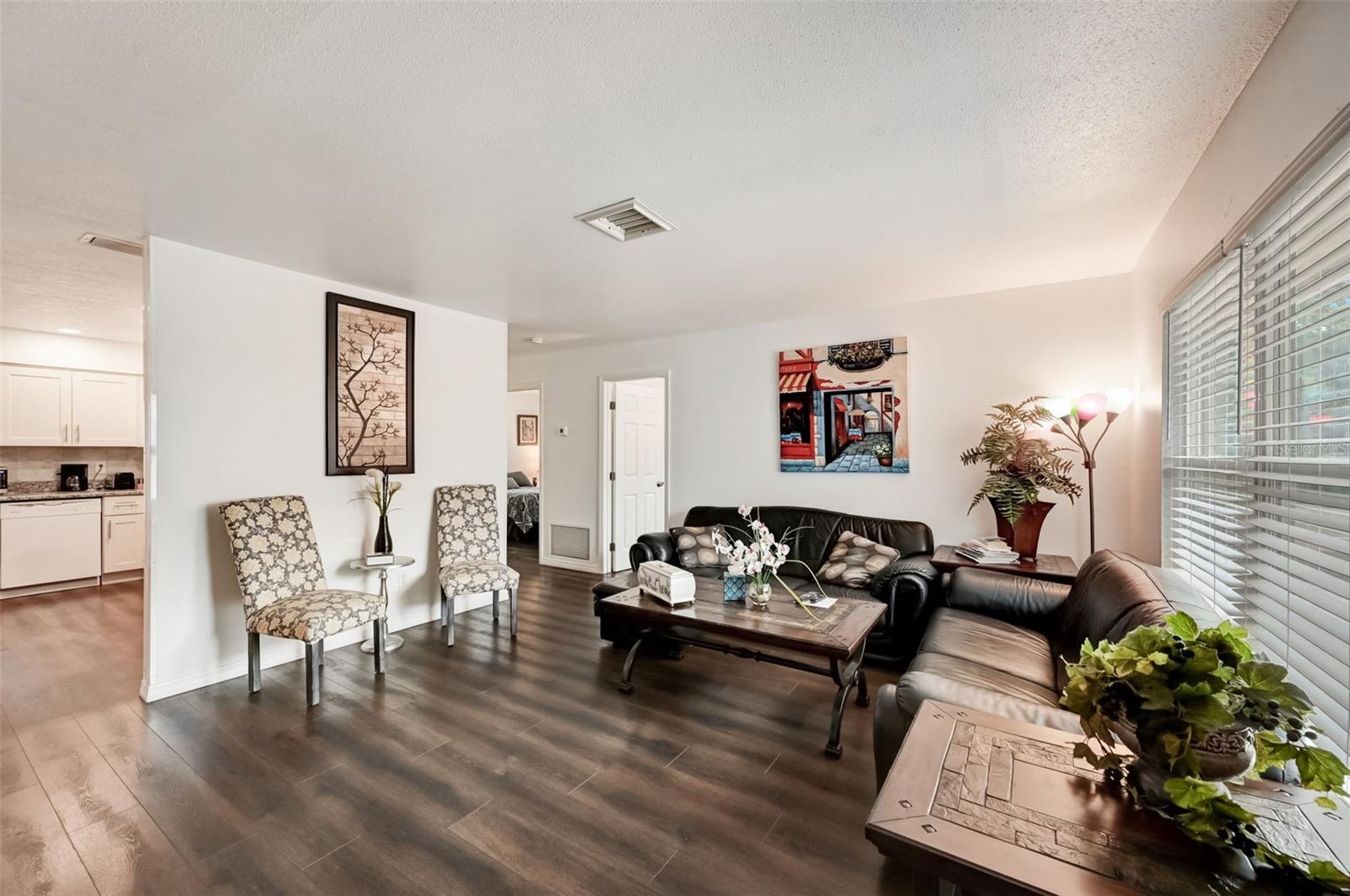 618 S OSPREY AVE — photo 3