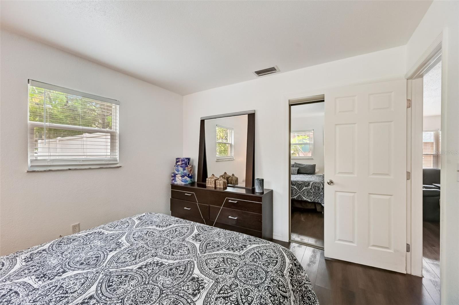 618 S OSPREY AVE — photo 19