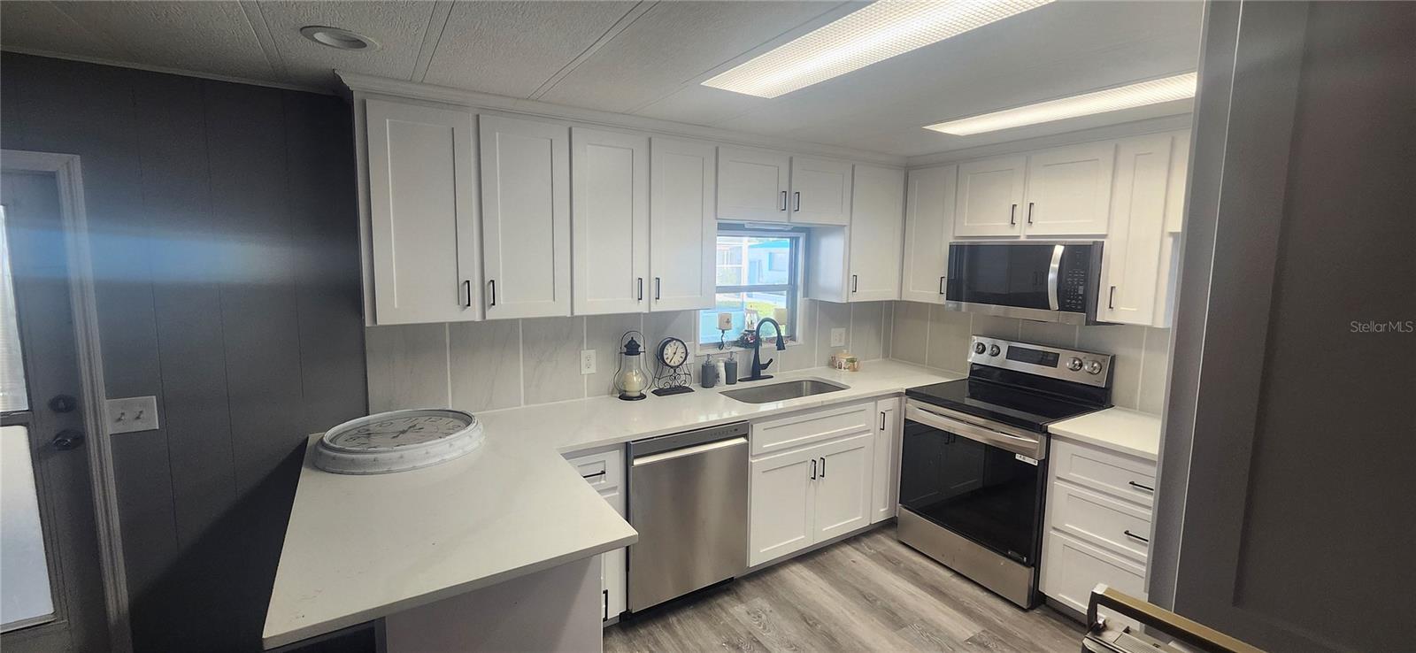 3702 TIKI DR — photo 24