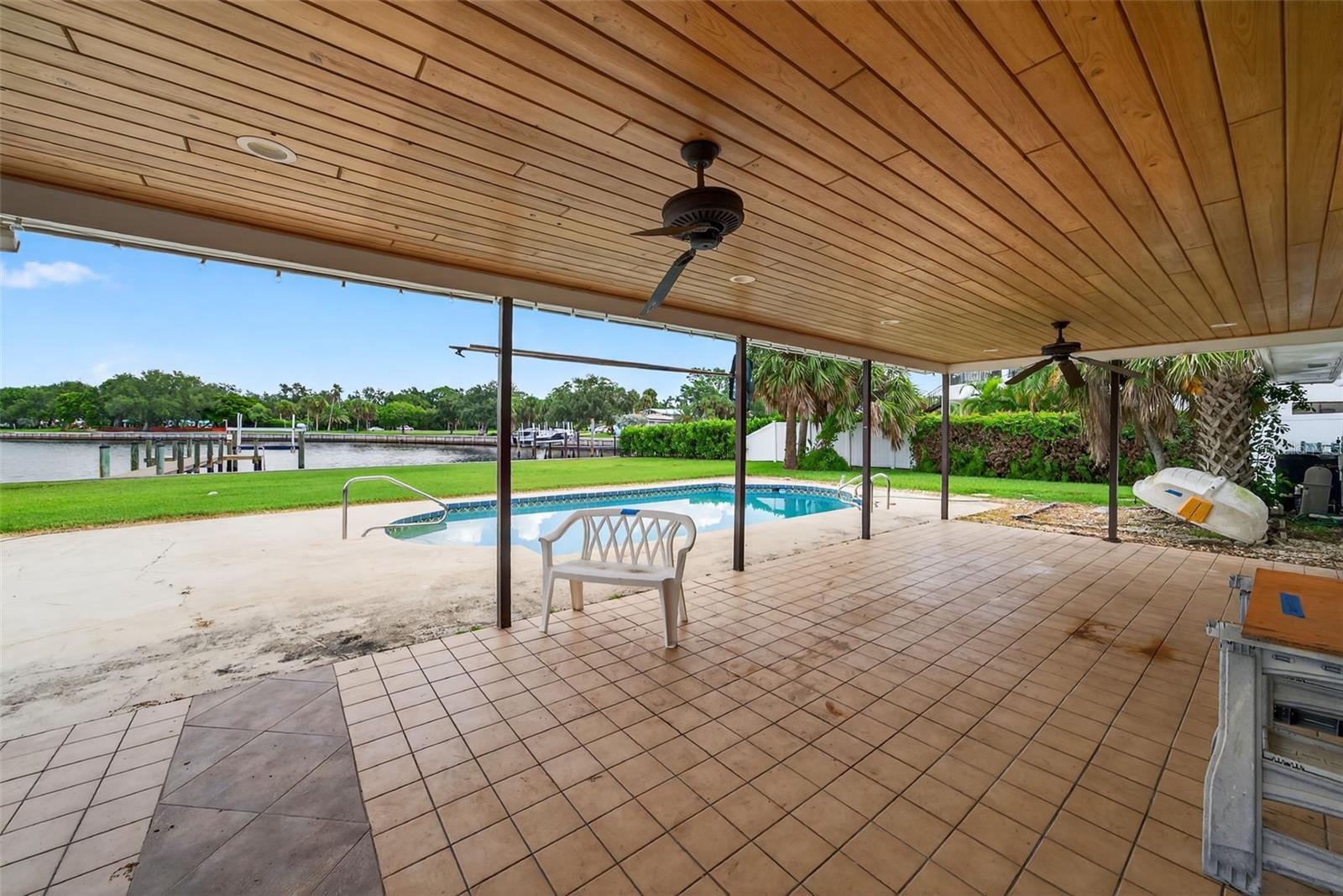 377 S SHORE DR — photo 8
