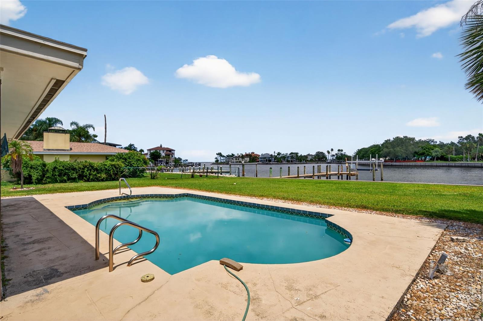 377 S SHORE DR — photo 9