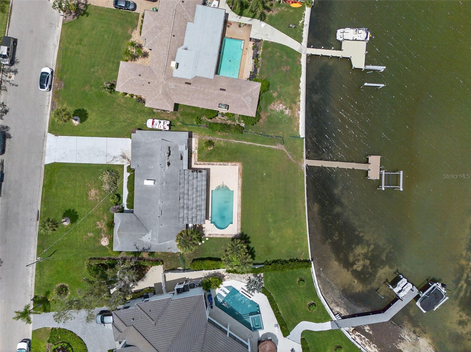 377 S SHORE DR — photo 3