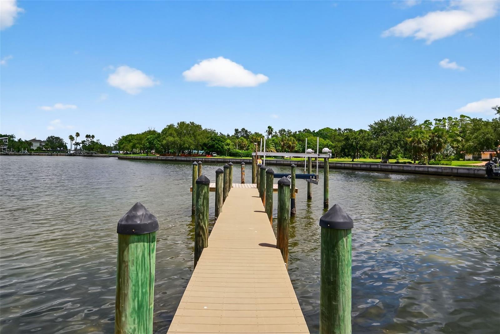 377 S SHORE DR — photo 11