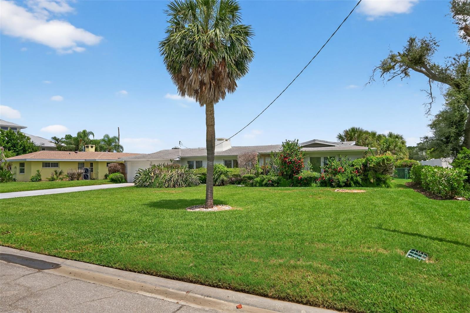 377 S SHORE DR — photo 4