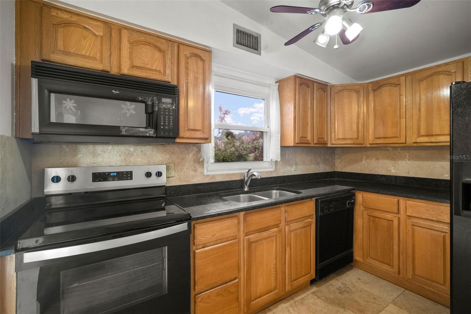 4712 BESSIE RD — photo 15