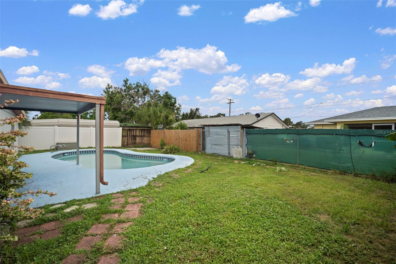 4712 BESSIE RD — photo 3