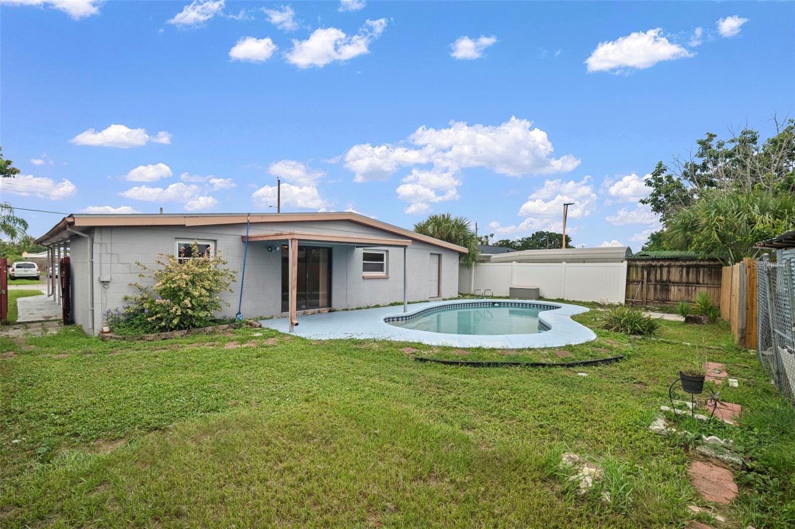 4712 BESSIE RD — photo 4