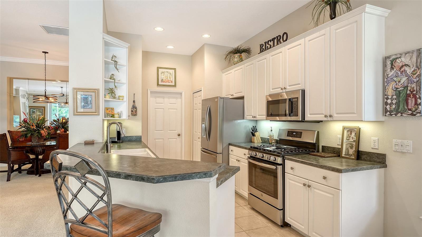 6909 LENNOX PL — photo 12