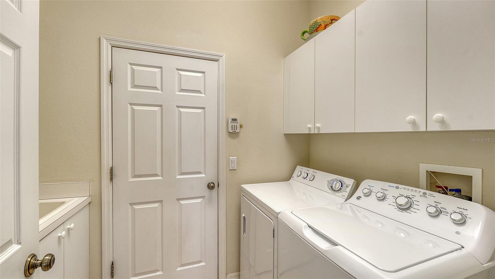 6909 LENNOX PL — photo 16