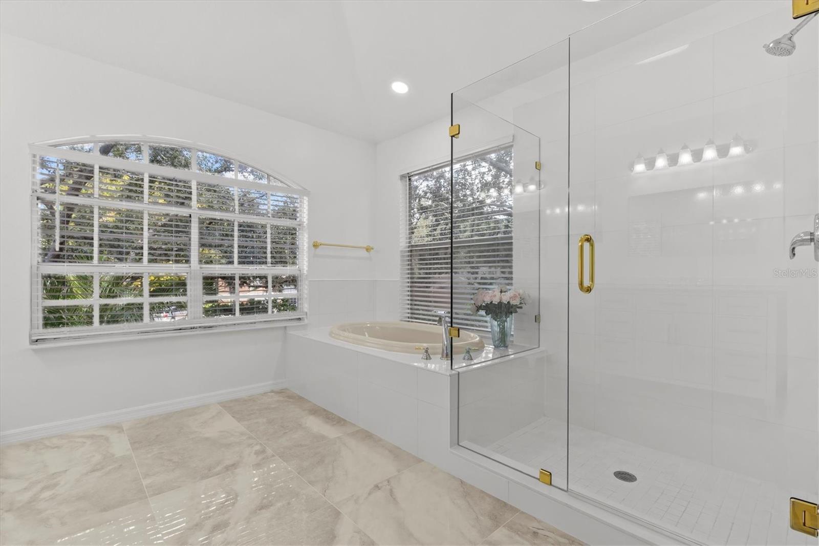 2328 WARWICK DR — photo 45