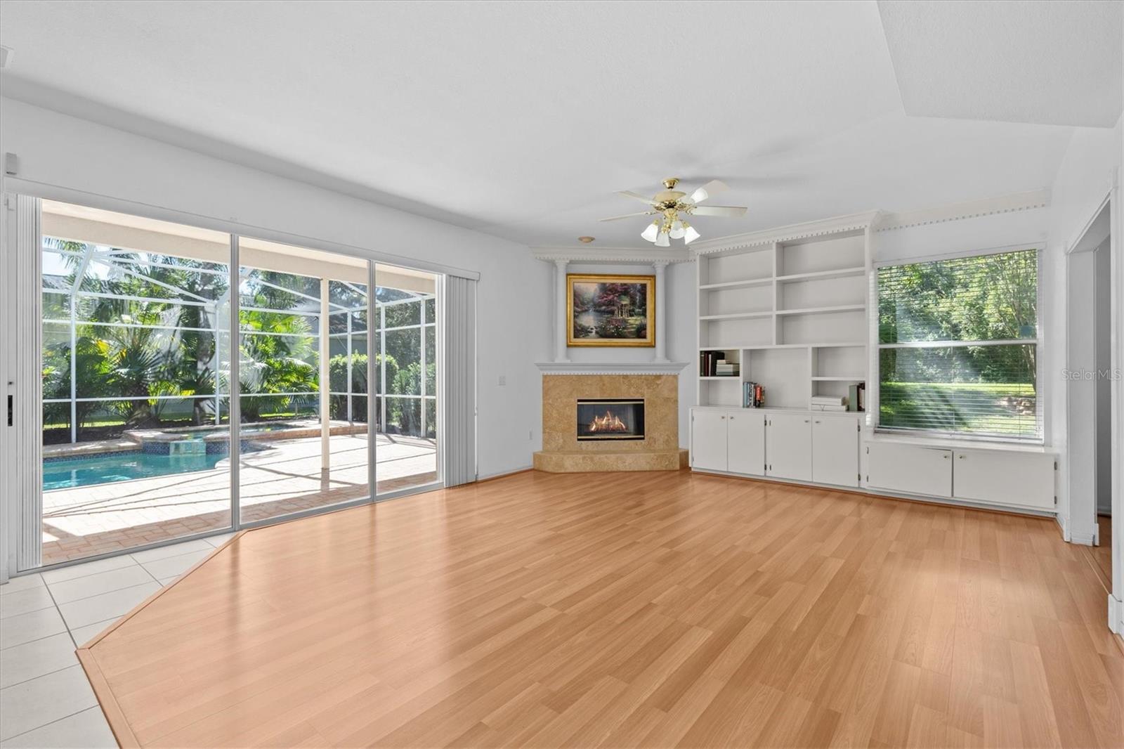 2328 WARWICK DR — photo 26