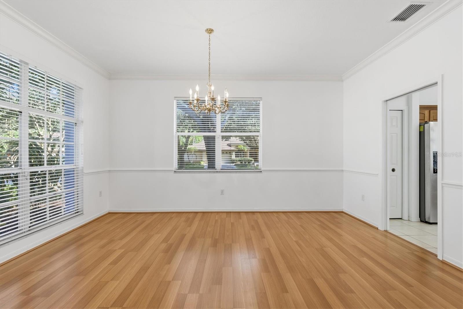 2328 WARWICK DR — photo 16