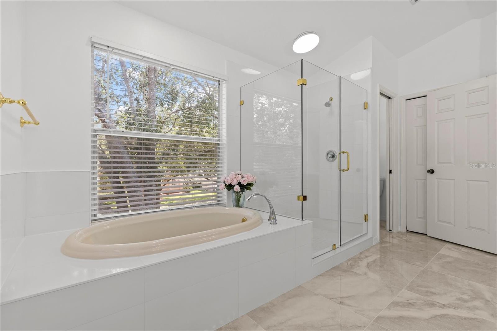 2328 WARWICK DR — photo 46