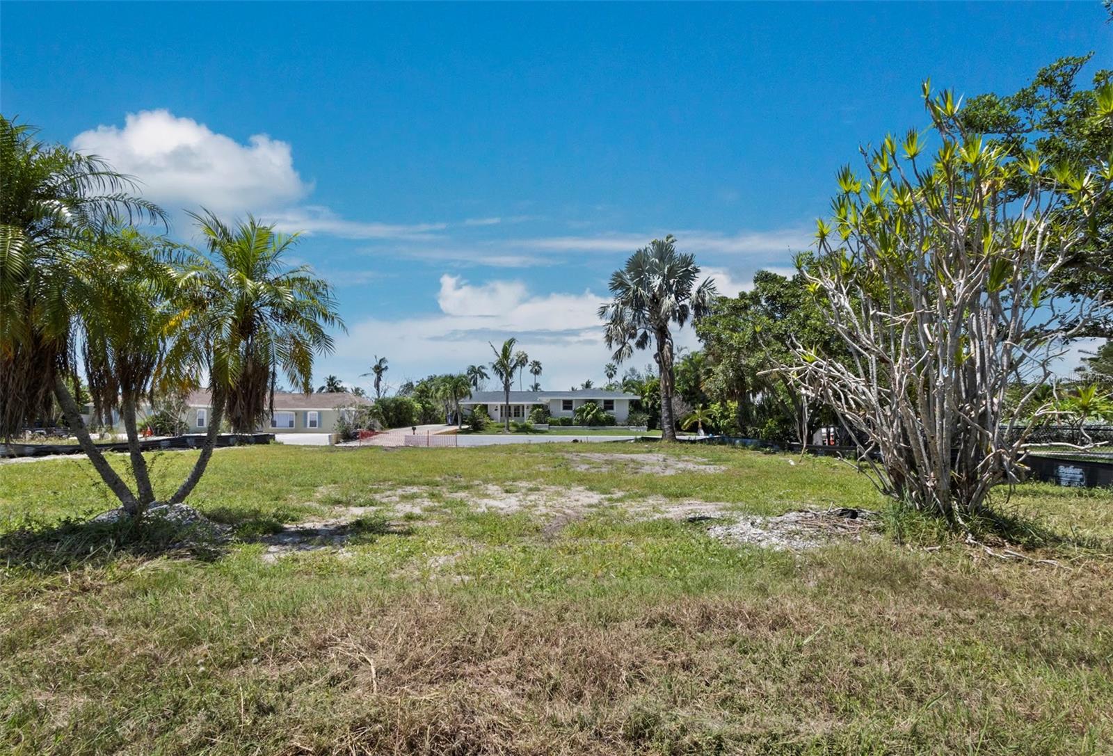 570 DE NARVAEZ DR — photo 4