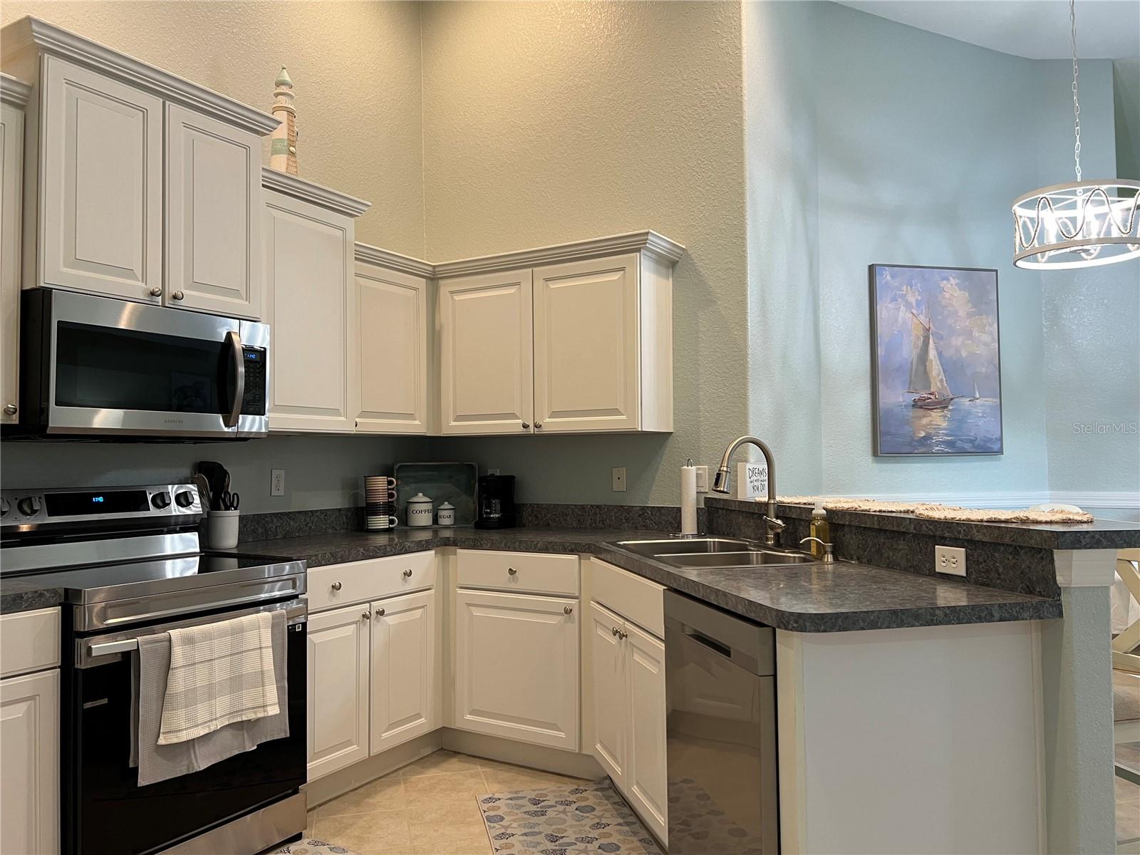 3653 LAKEWOOD BLVD — photo 20