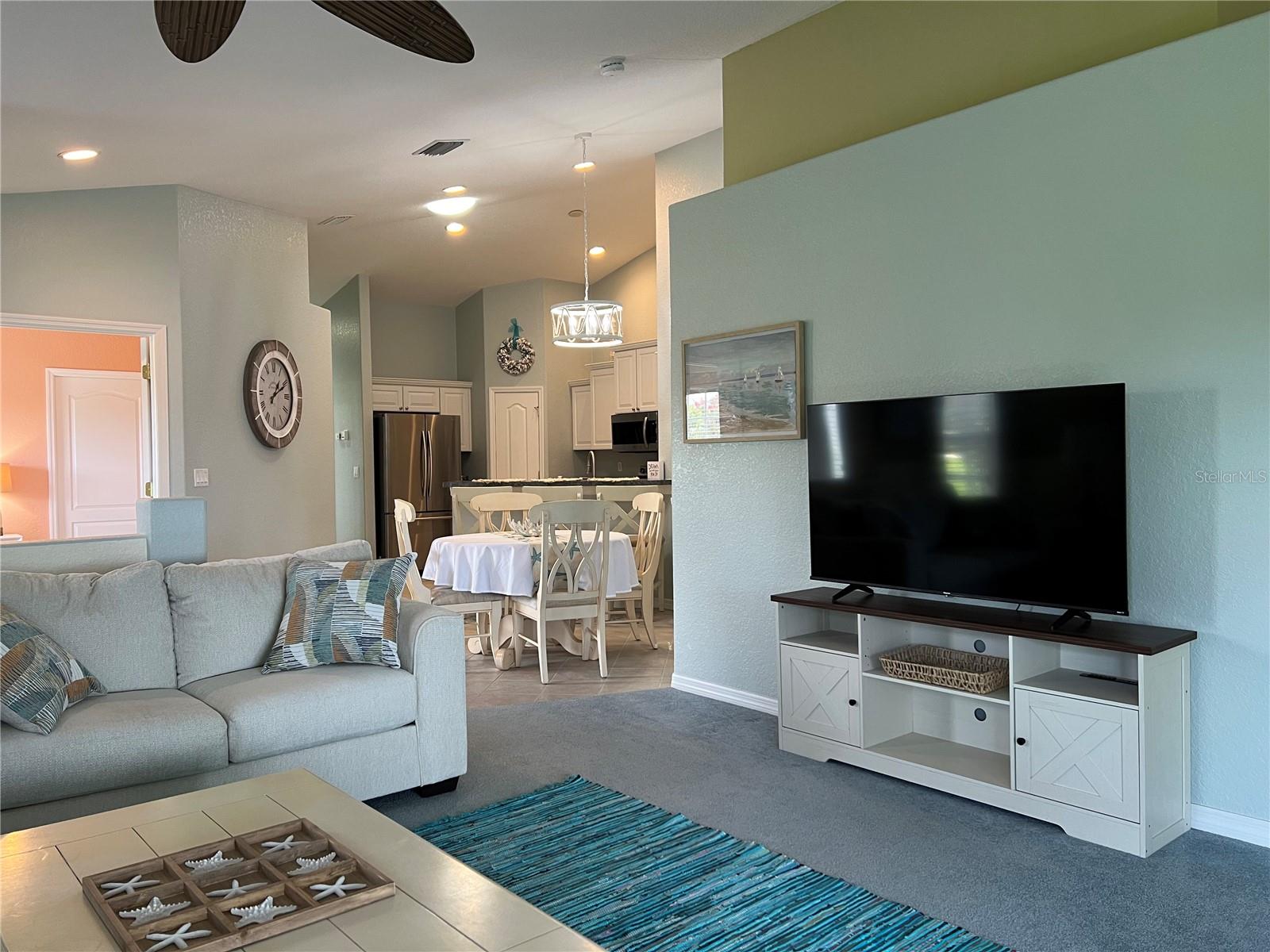 3653 LAKEWOOD BLVD — photo 10