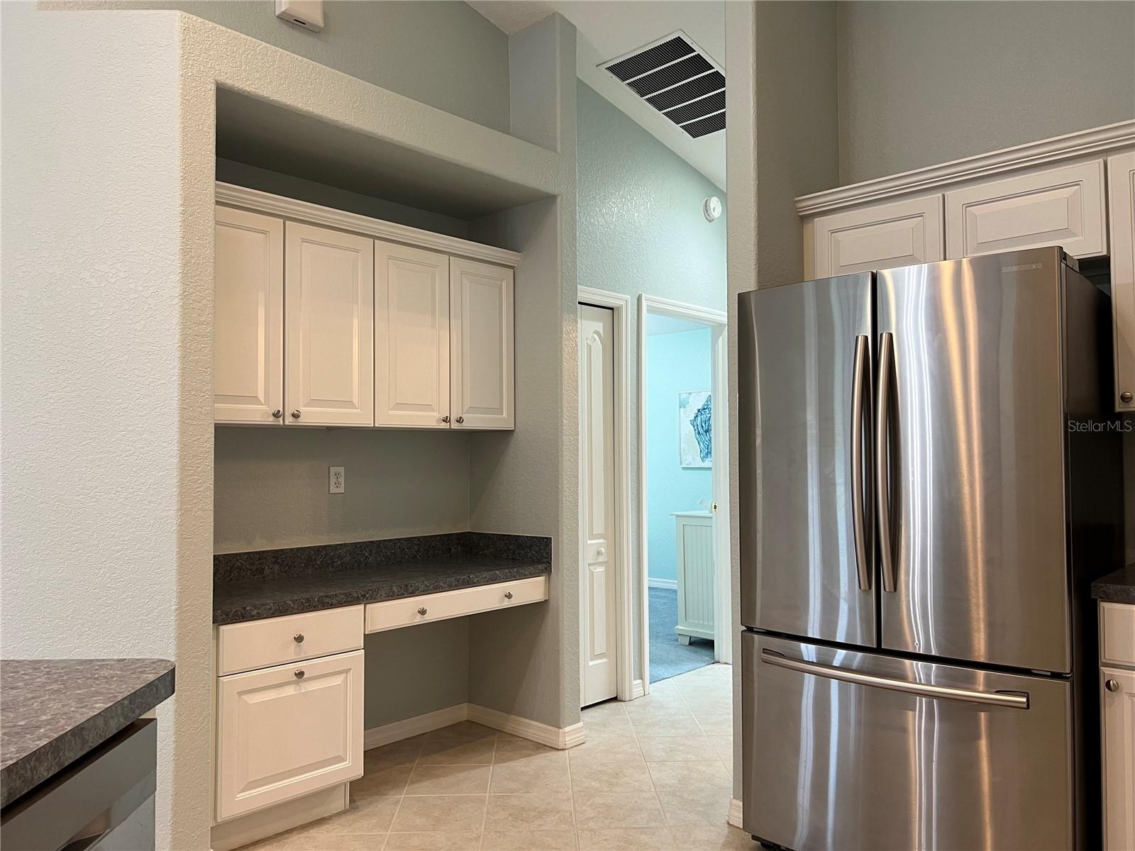3653 LAKEWOOD BLVD — photo 21