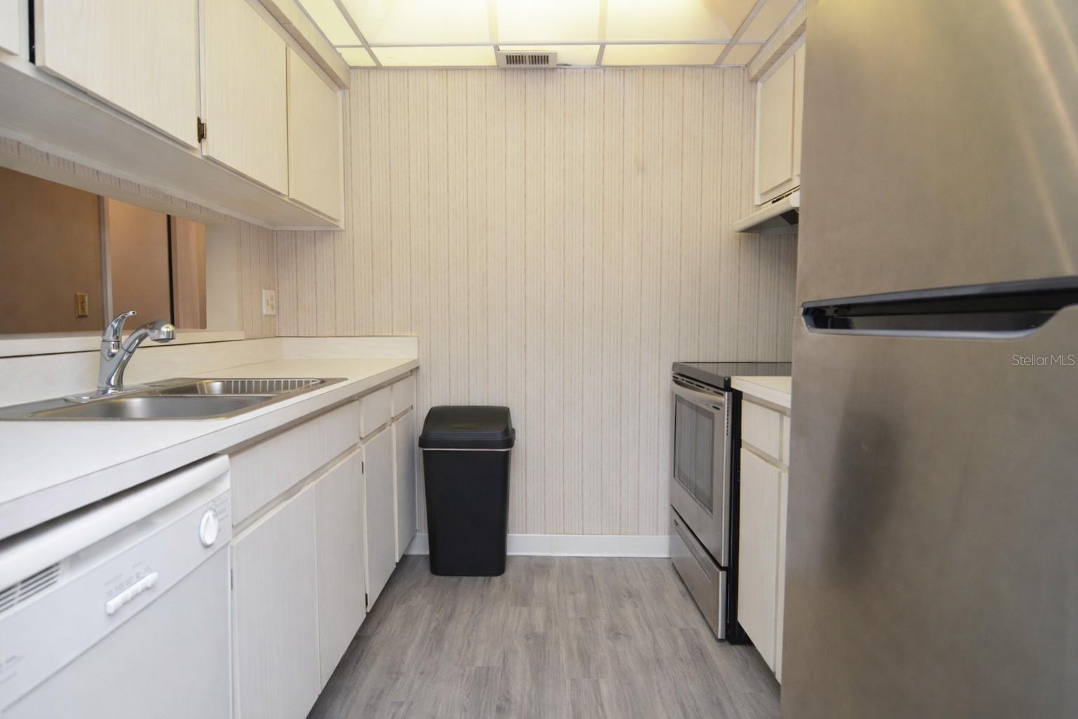 12760 INDIAN ROCKS RD #573 — photo 7