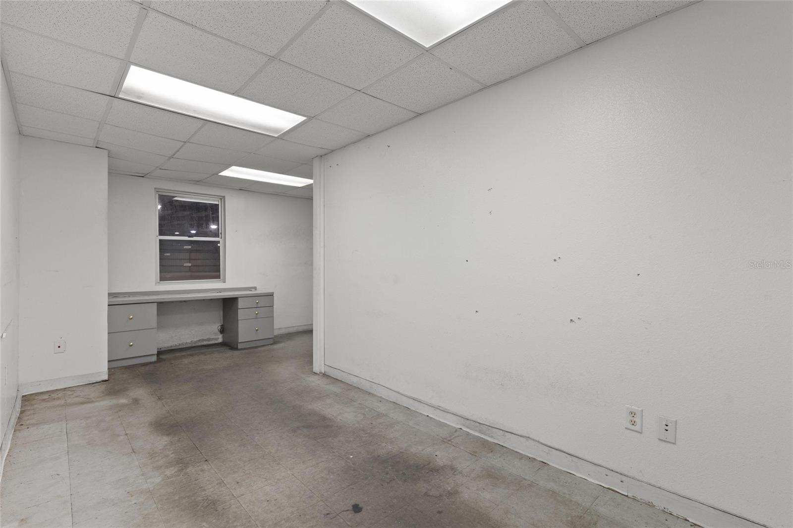 1500 L AND R INDUSTRIAL BLVD #Bldg. D — photo 23