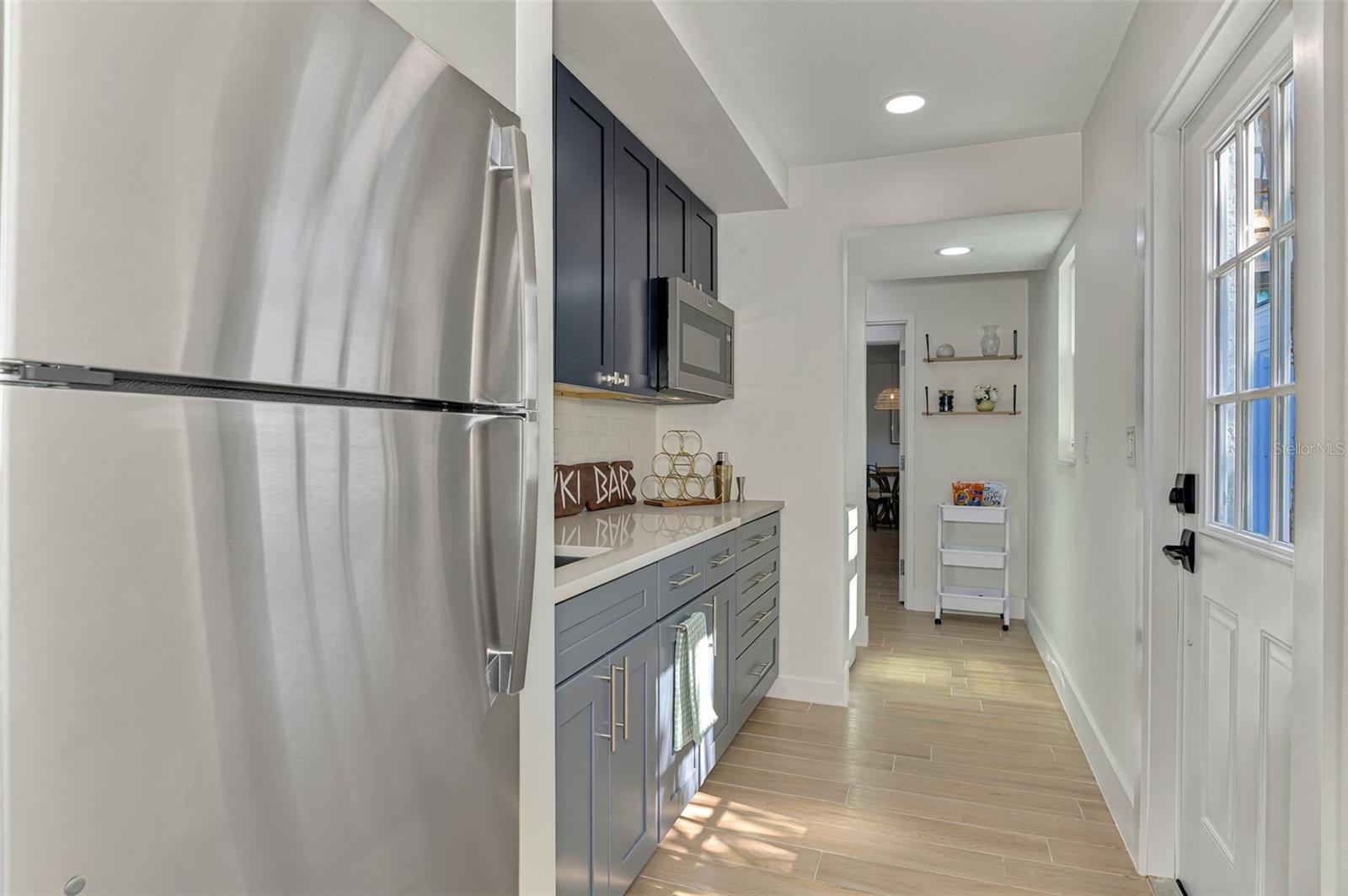 1100 POINT OF ROCKS RD — photo 26