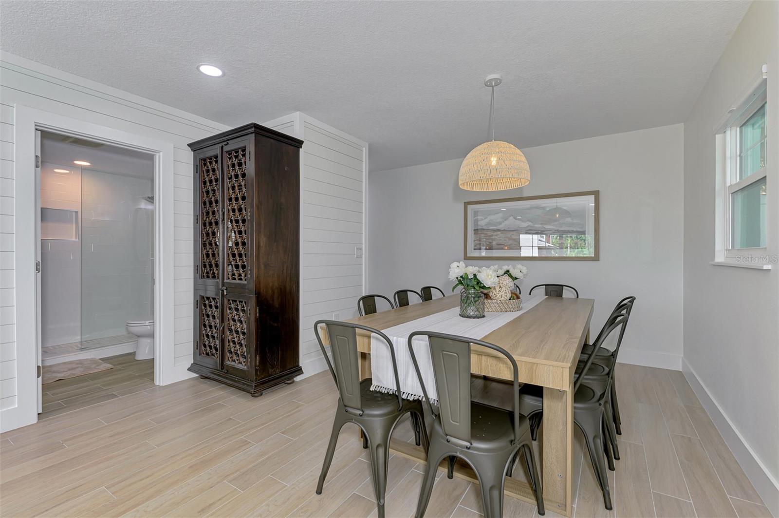 1100 POINT OF ROCKS RD — photo 29
