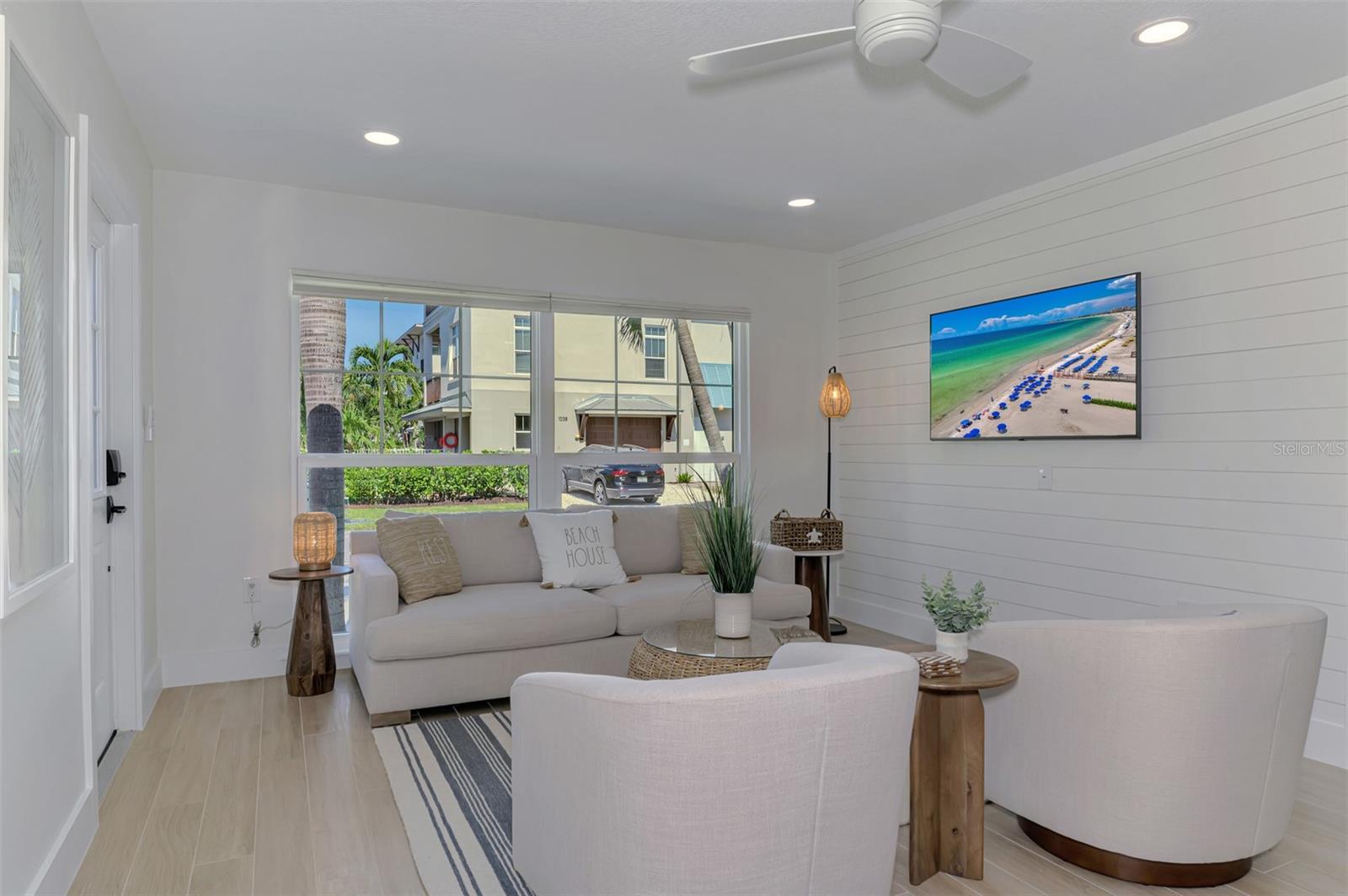1100 POINT OF ROCKS RD — photo 31