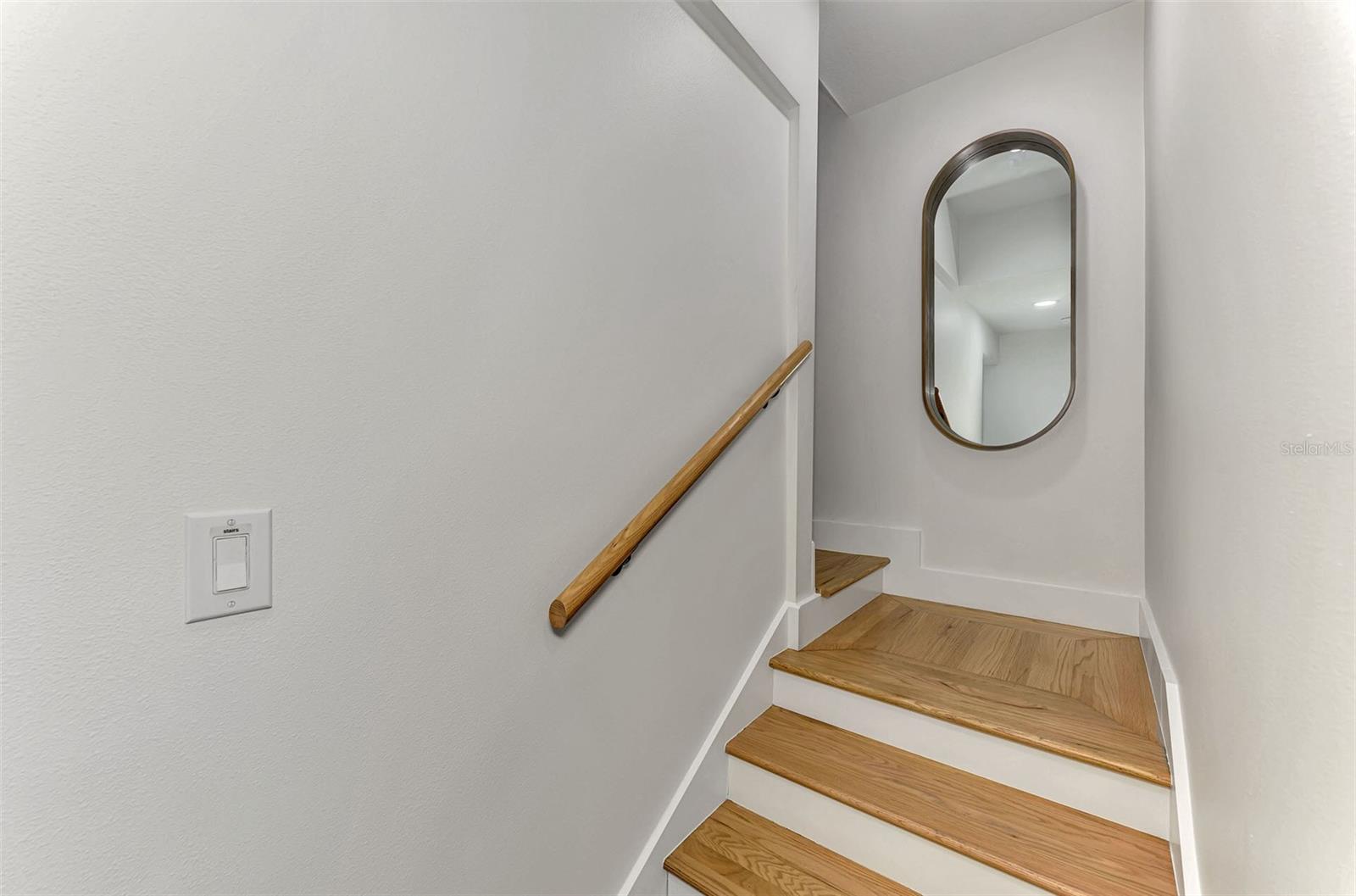 1100 POINT OF ROCKS RD — photo 35