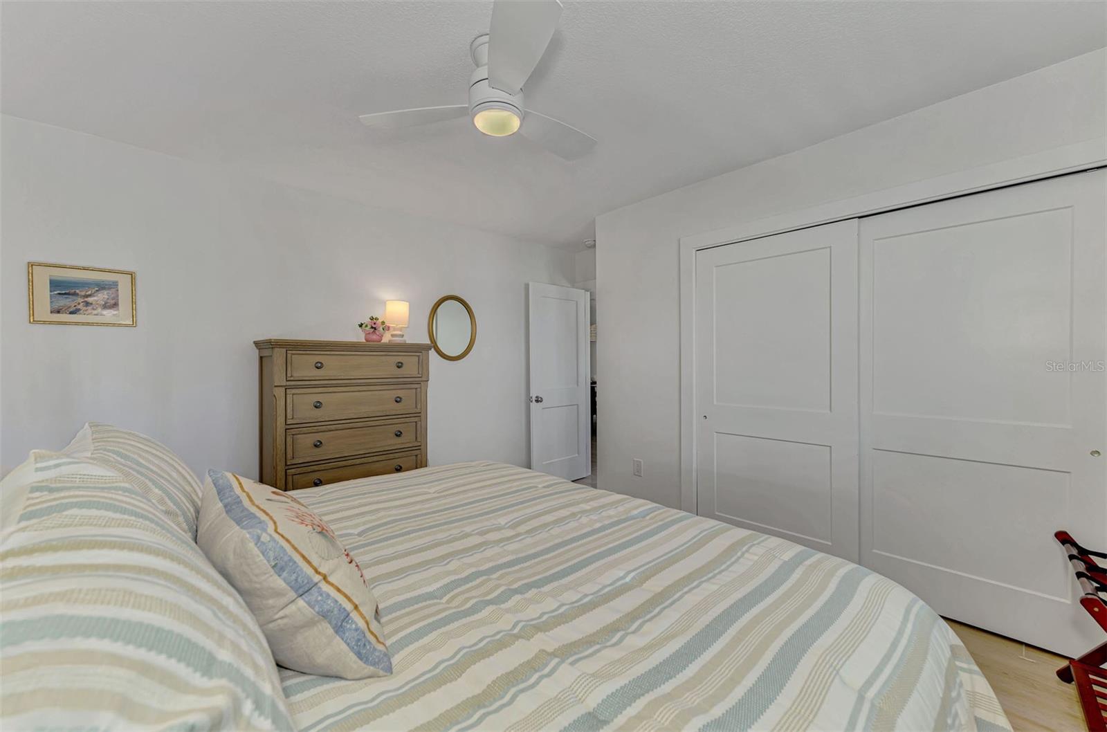 1100 POINT OF ROCKS RD — photo 33