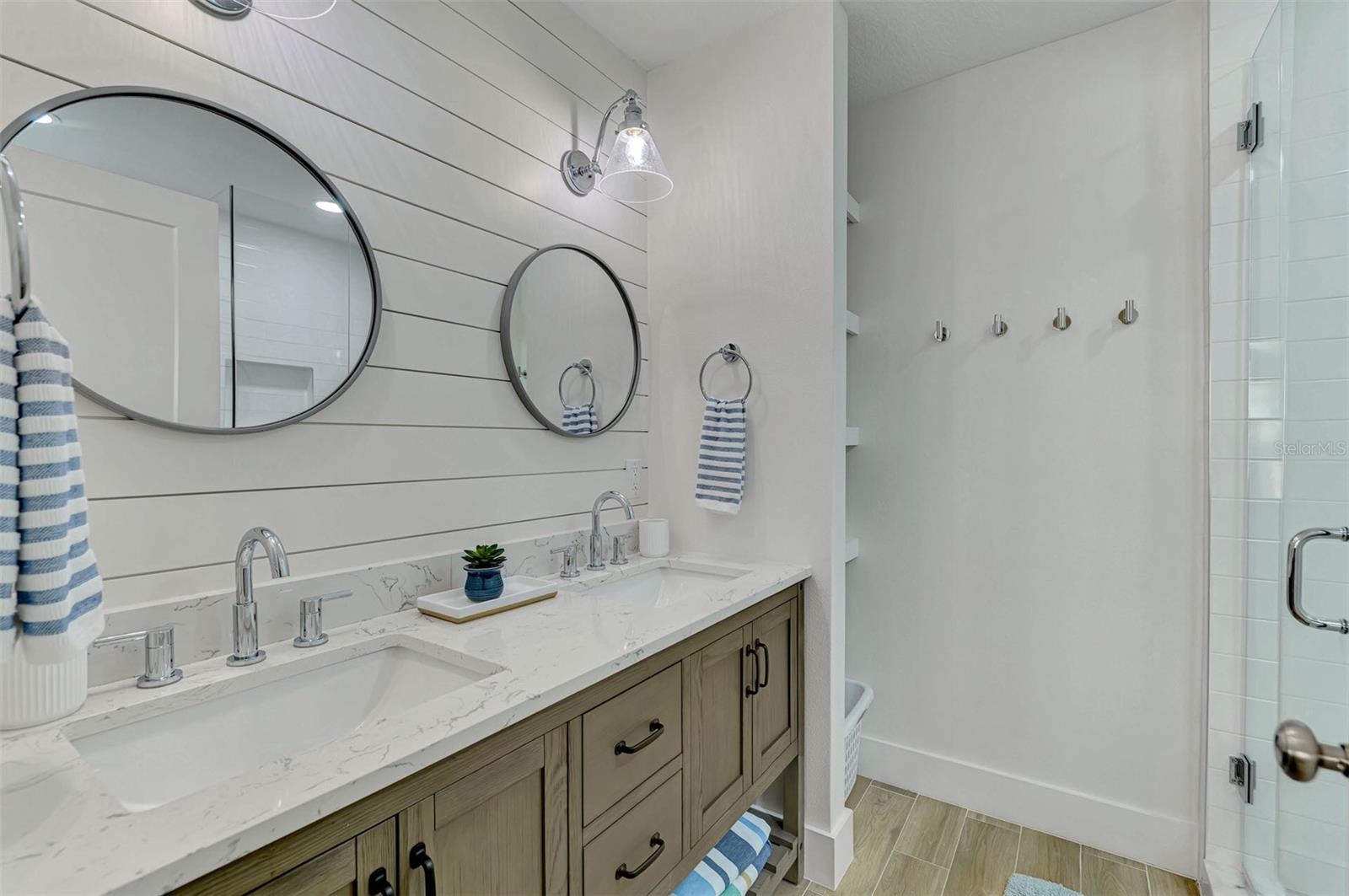 1100 POINT OF ROCKS RD — photo 19