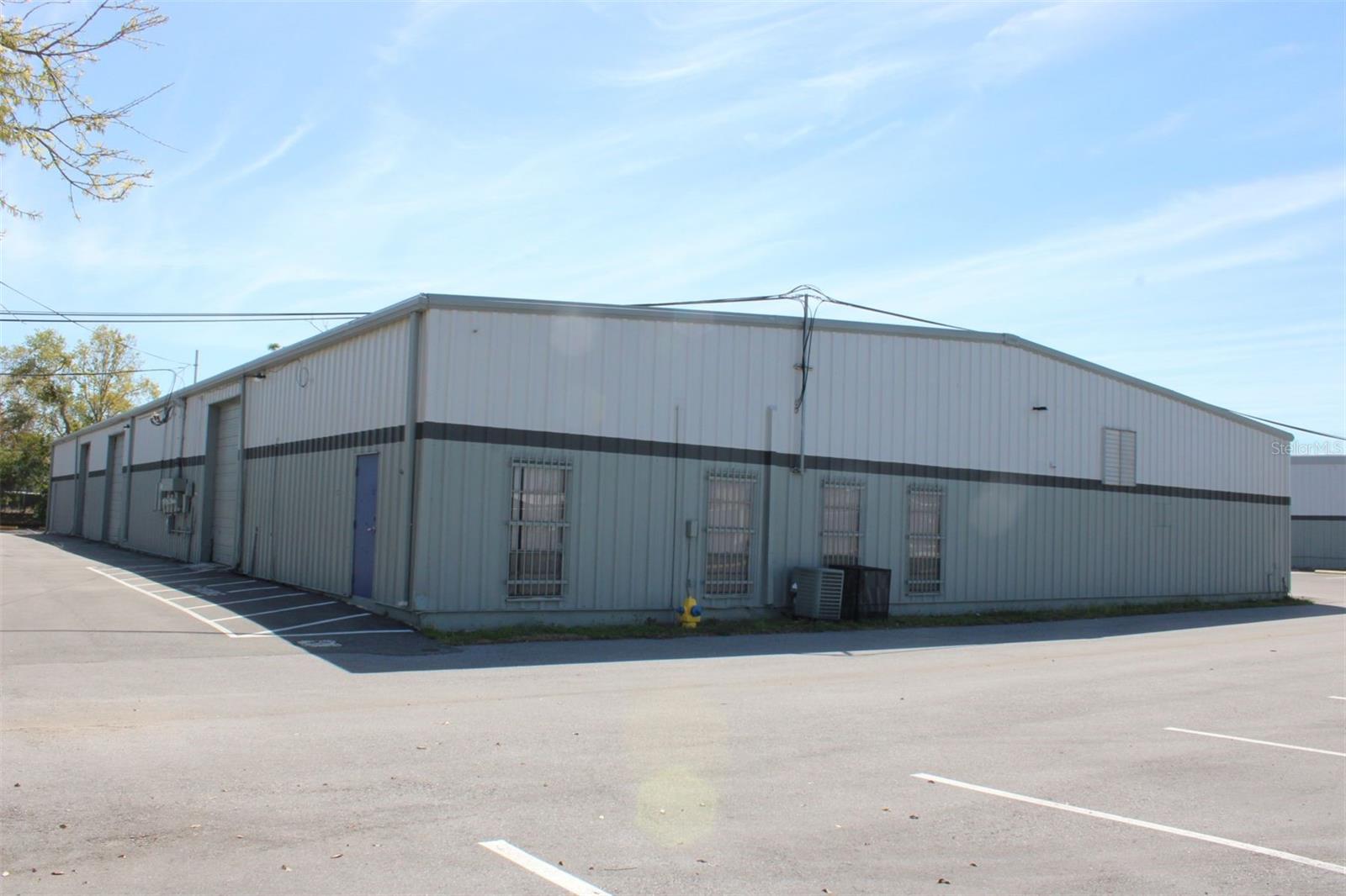 1468 L AND R INDUSTRIAL BLVD #Bldg. B — photo 6