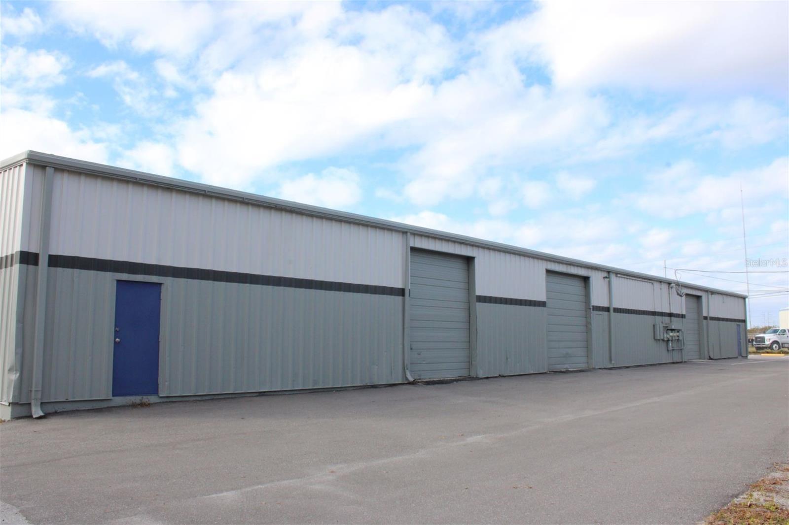 1468 L AND R INDUSTRIAL BLVD #Bldg. B — photo 5