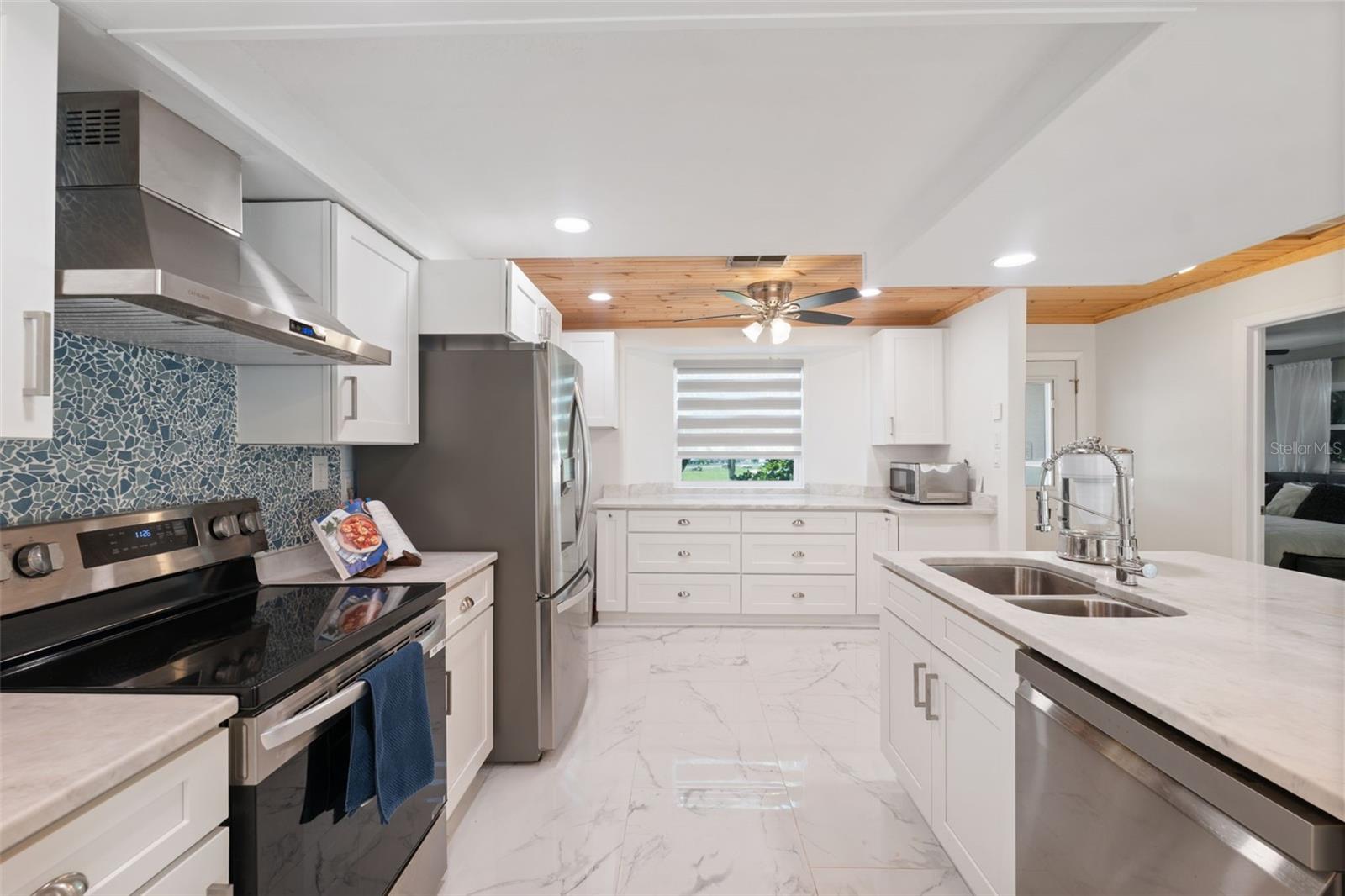 7711 HATTERAS DR — photo 31