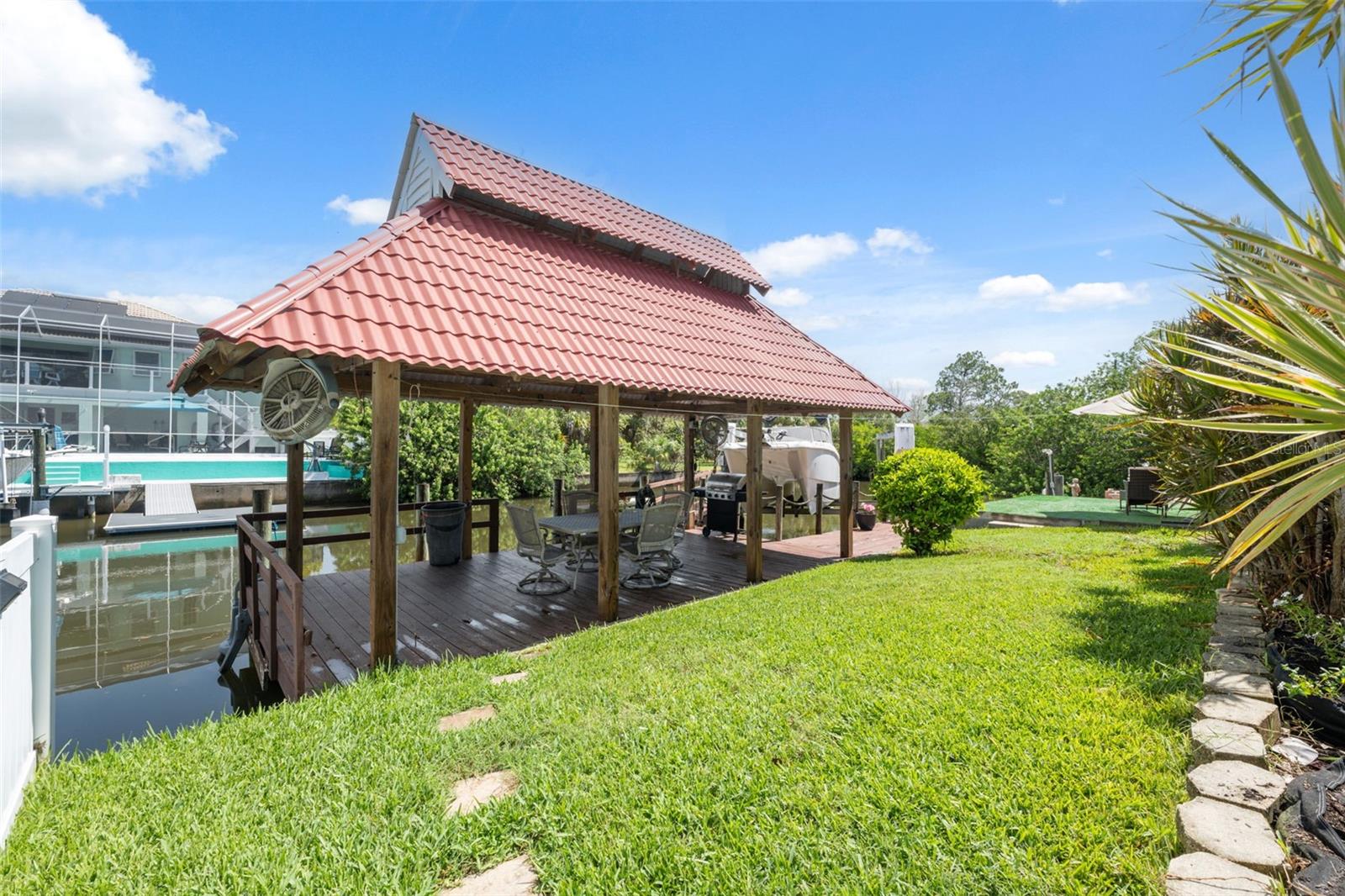 7711 HATTERAS DR — photo 10