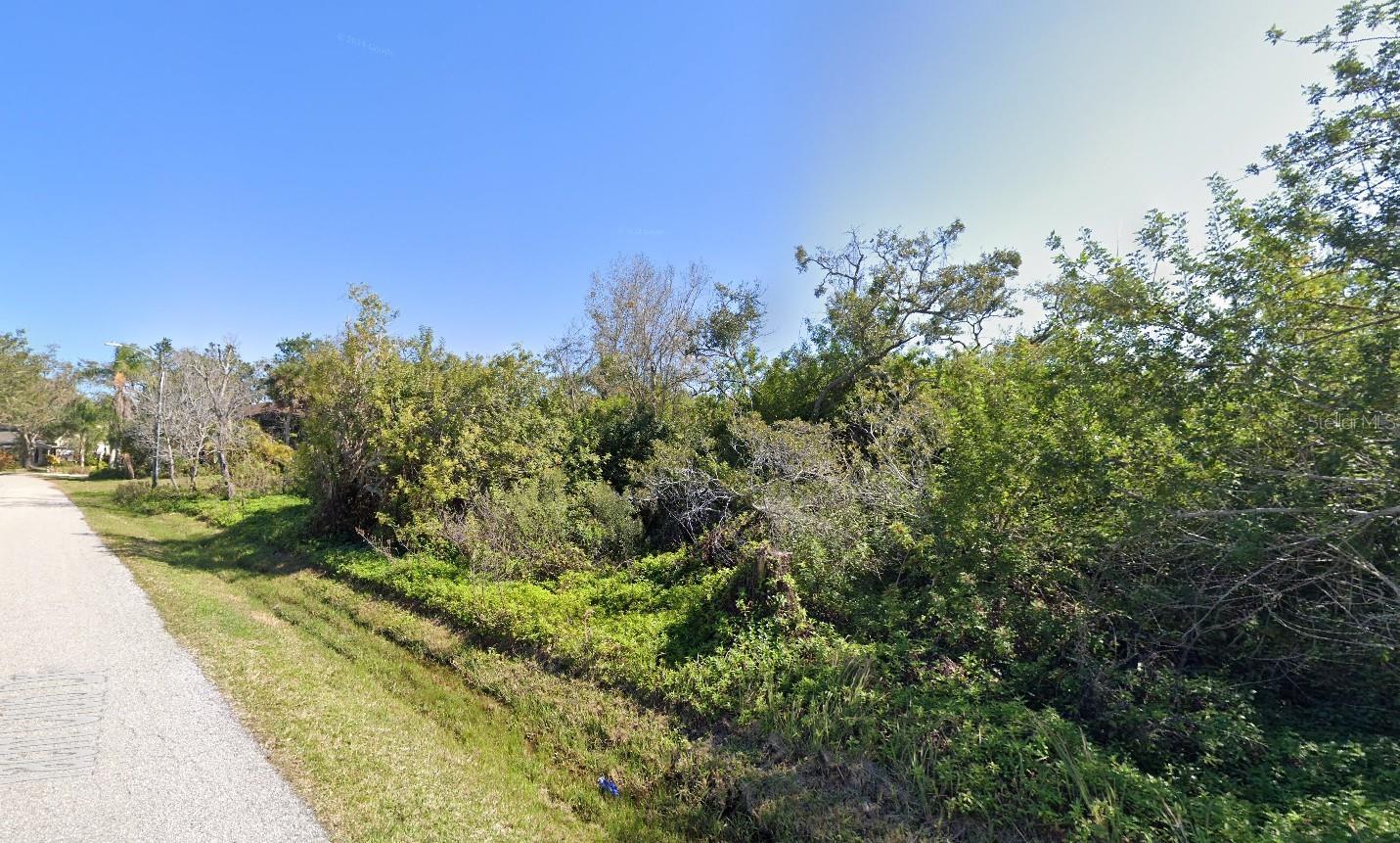 YACHT CLUB DR — photo 2