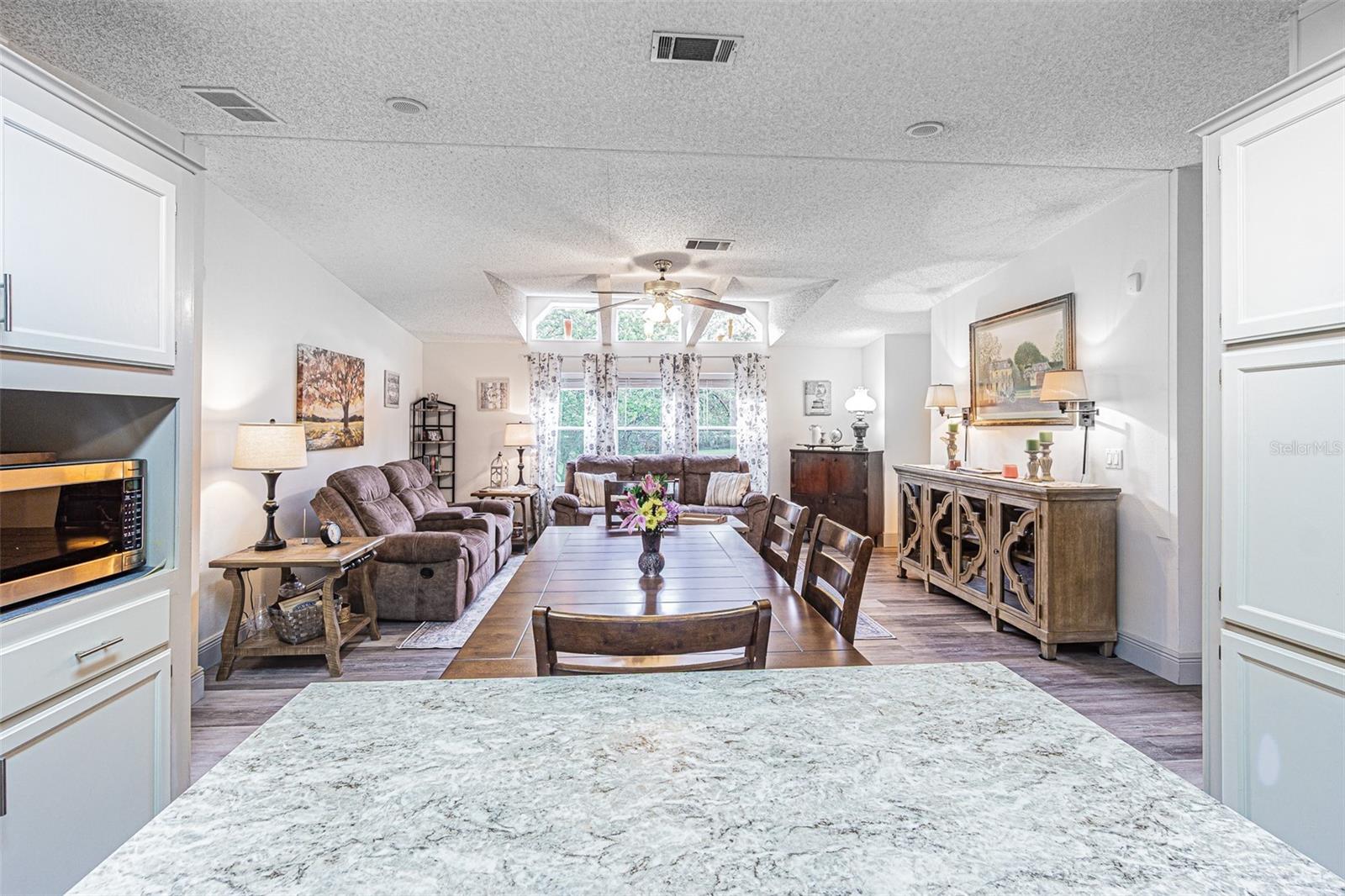 3349 OAKWOOD DR — photo 4