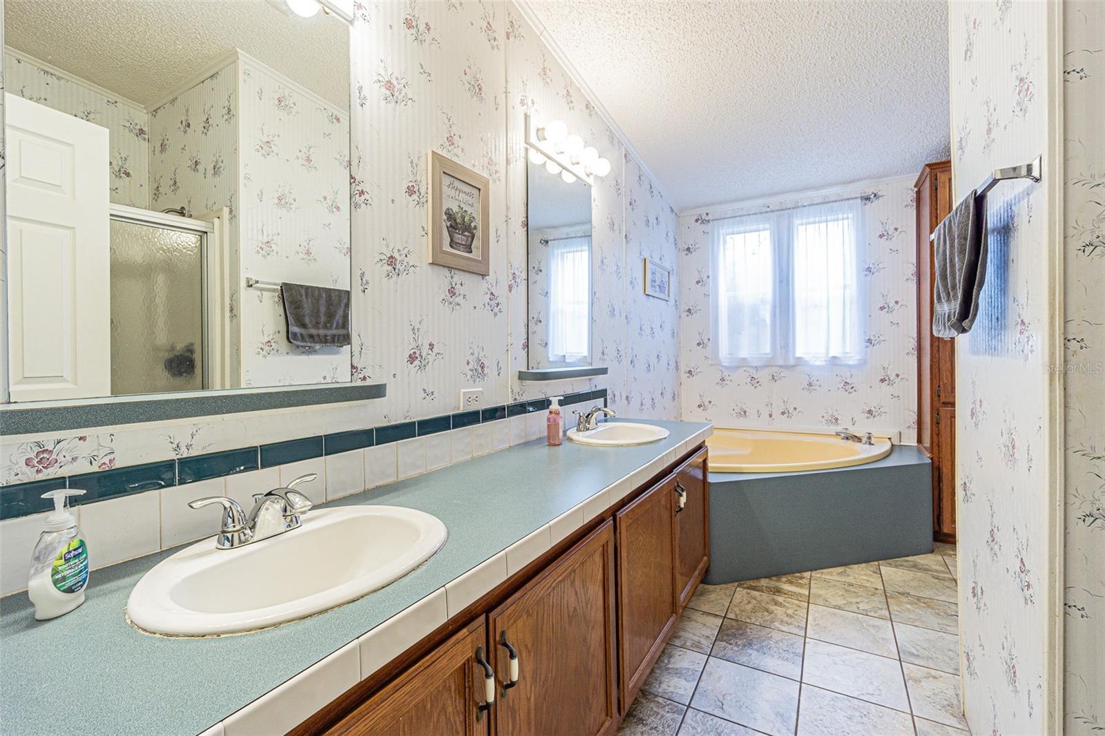 3349 OAKWOOD DR — photo 24