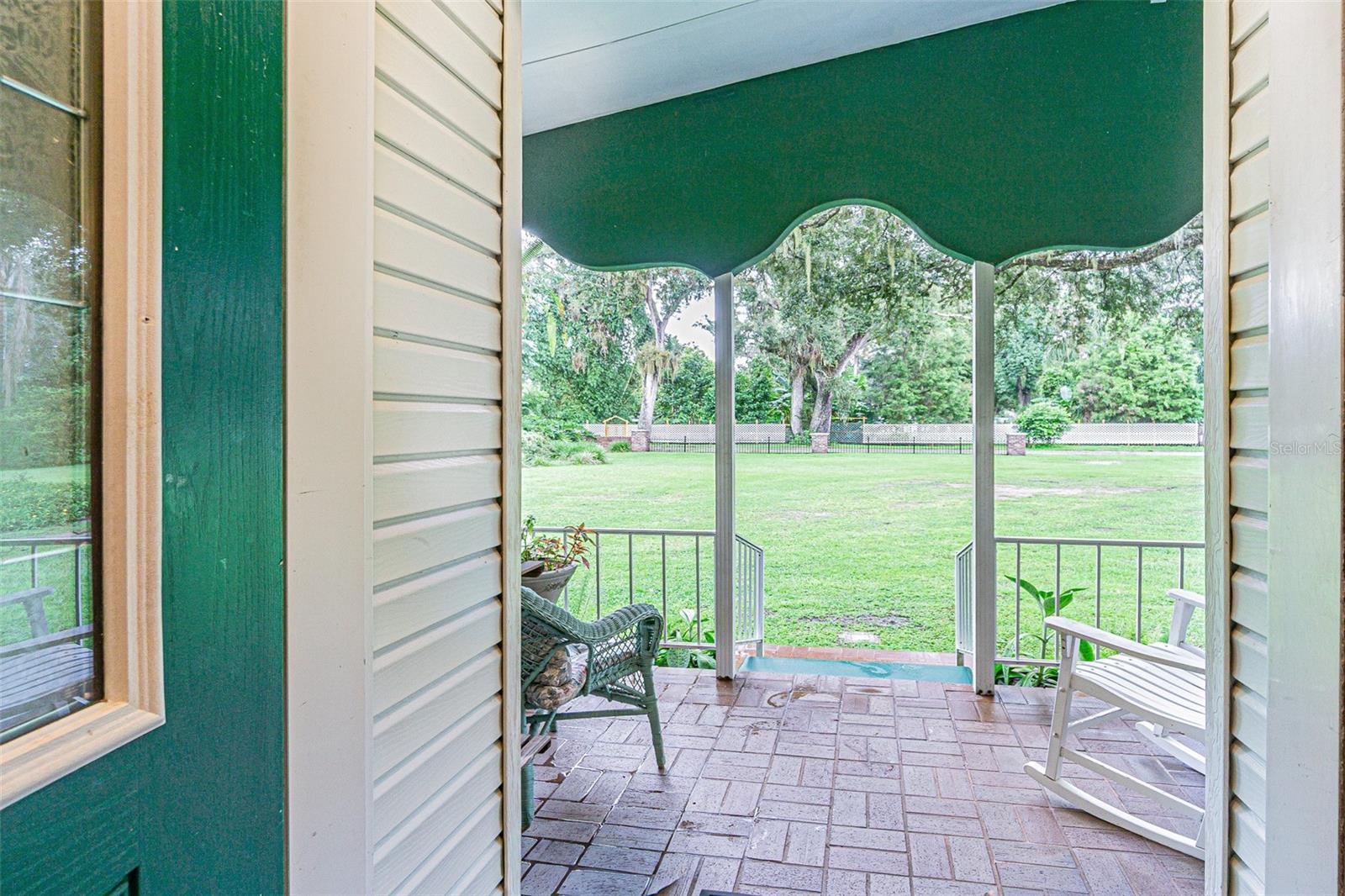 3349 OAKWOOD DR — photo 2