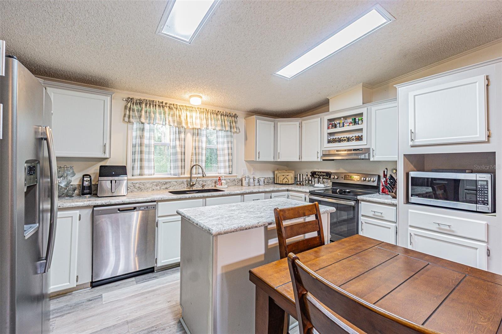 3349 OAKWOOD DR — photo 13