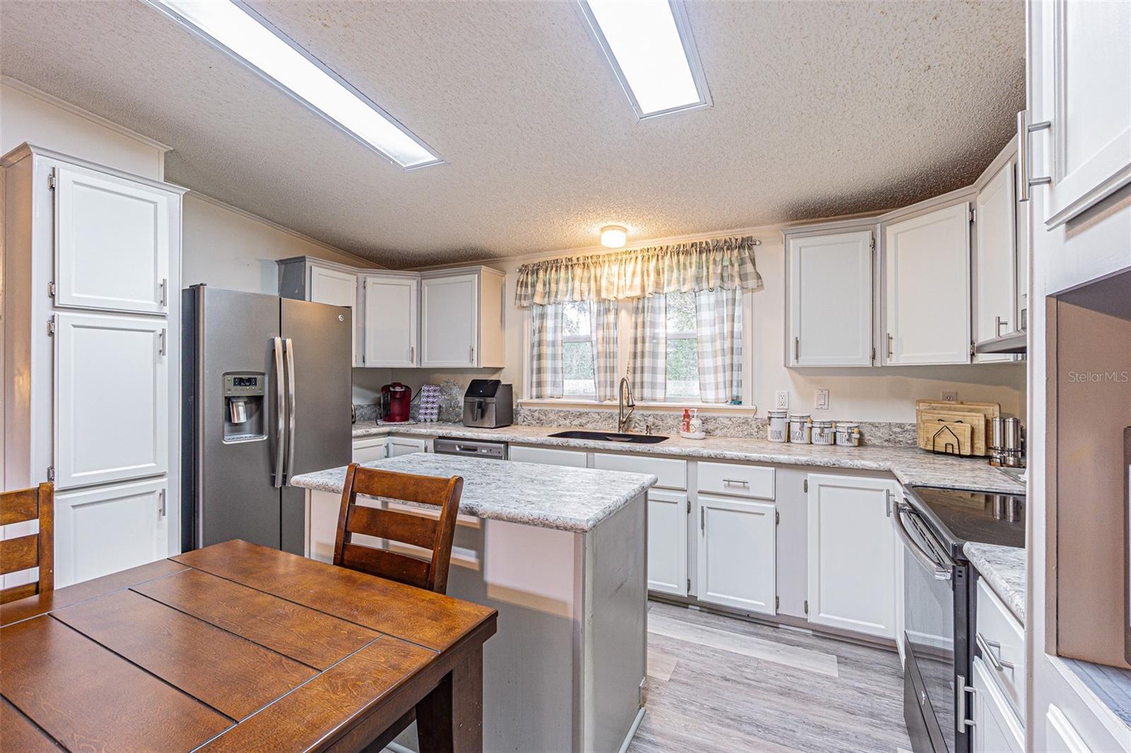 3349 OAKWOOD DR — photo 8