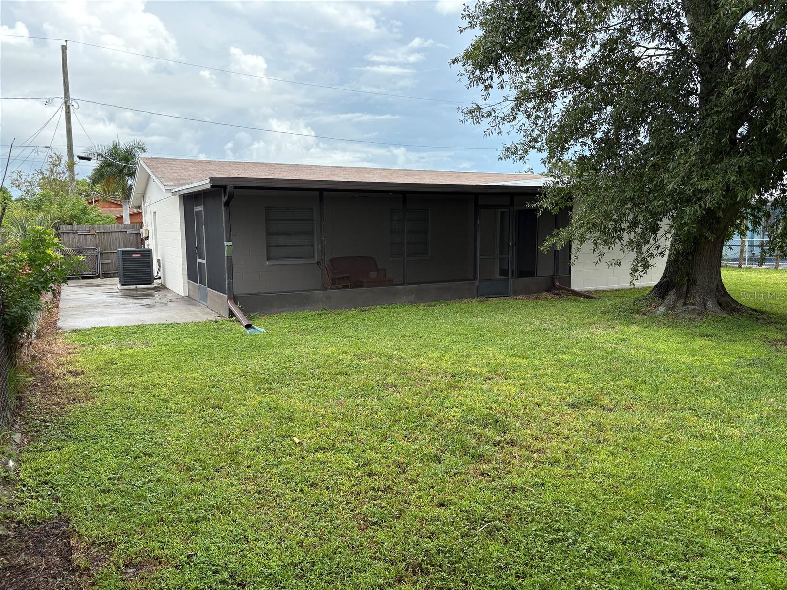 6418 W PARIS ST — photo 5