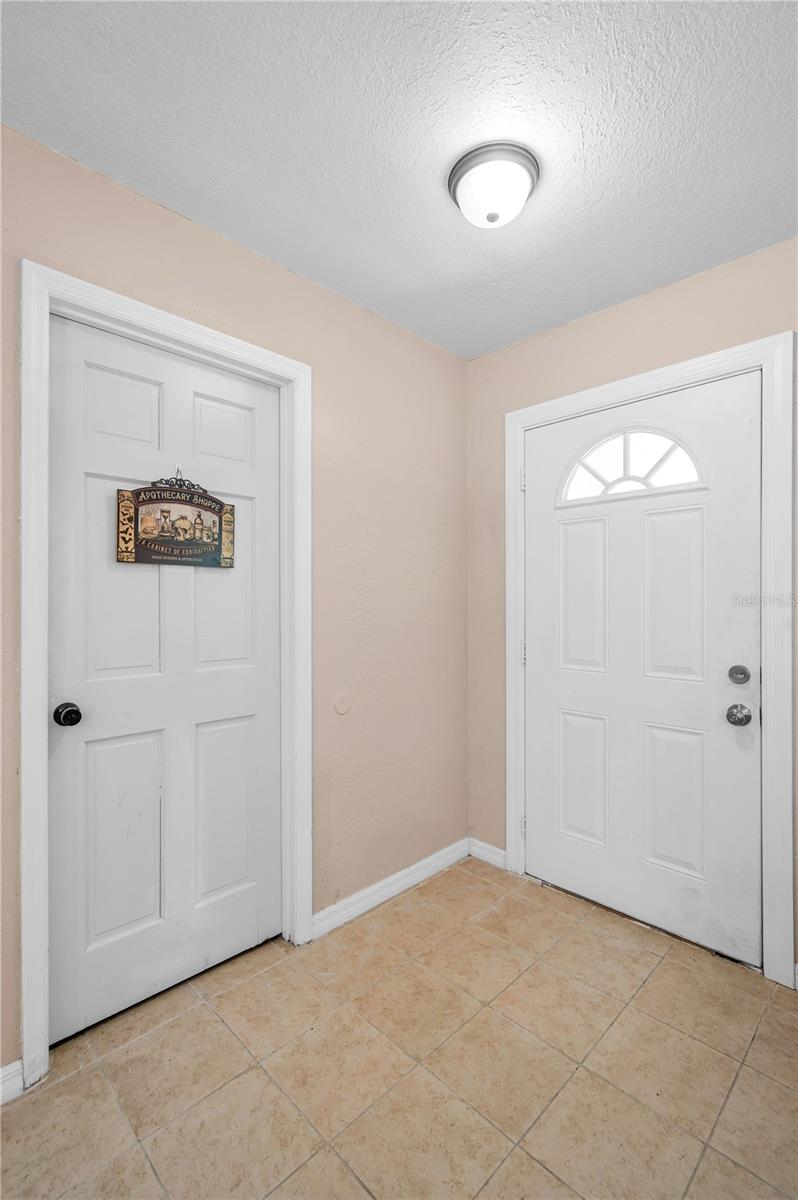 11121 PEPPERTREE LN — photo 11