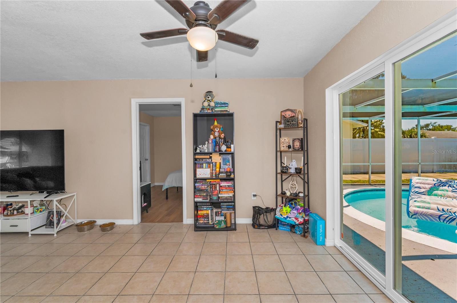 11121 PEPPERTREE LN — photo 24