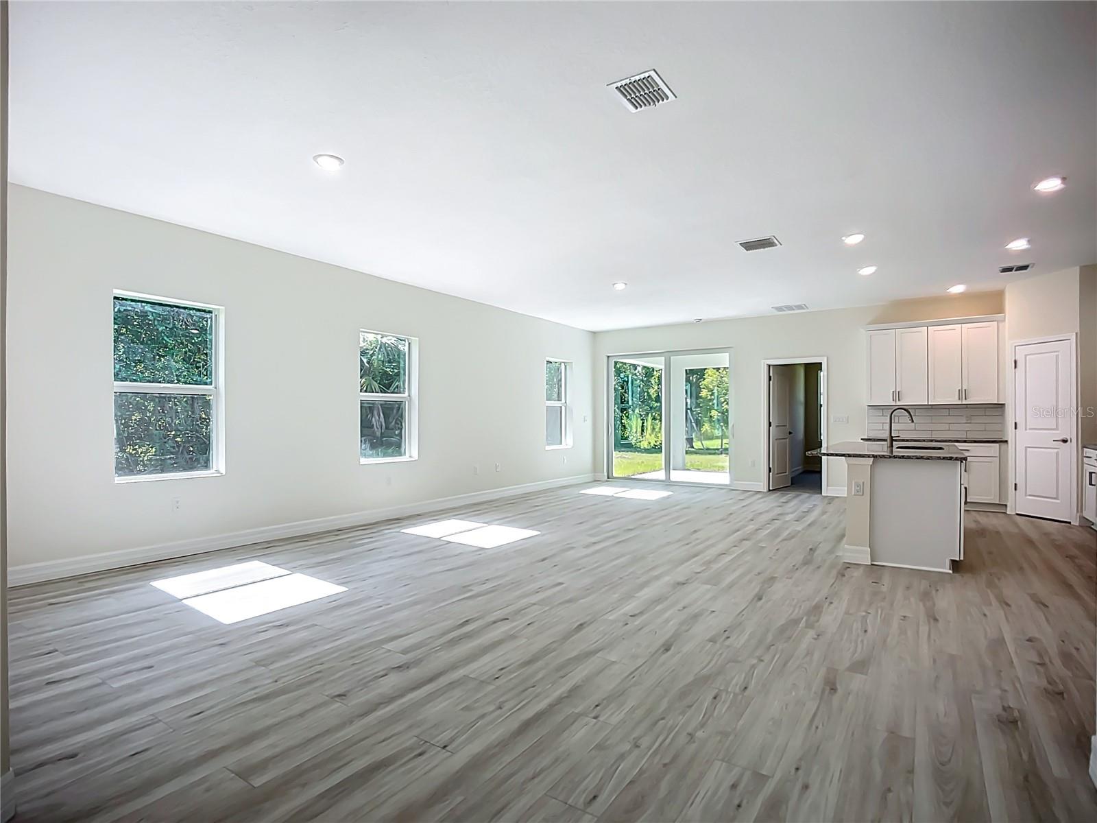 1529 GERANIUM AVE — photo 3