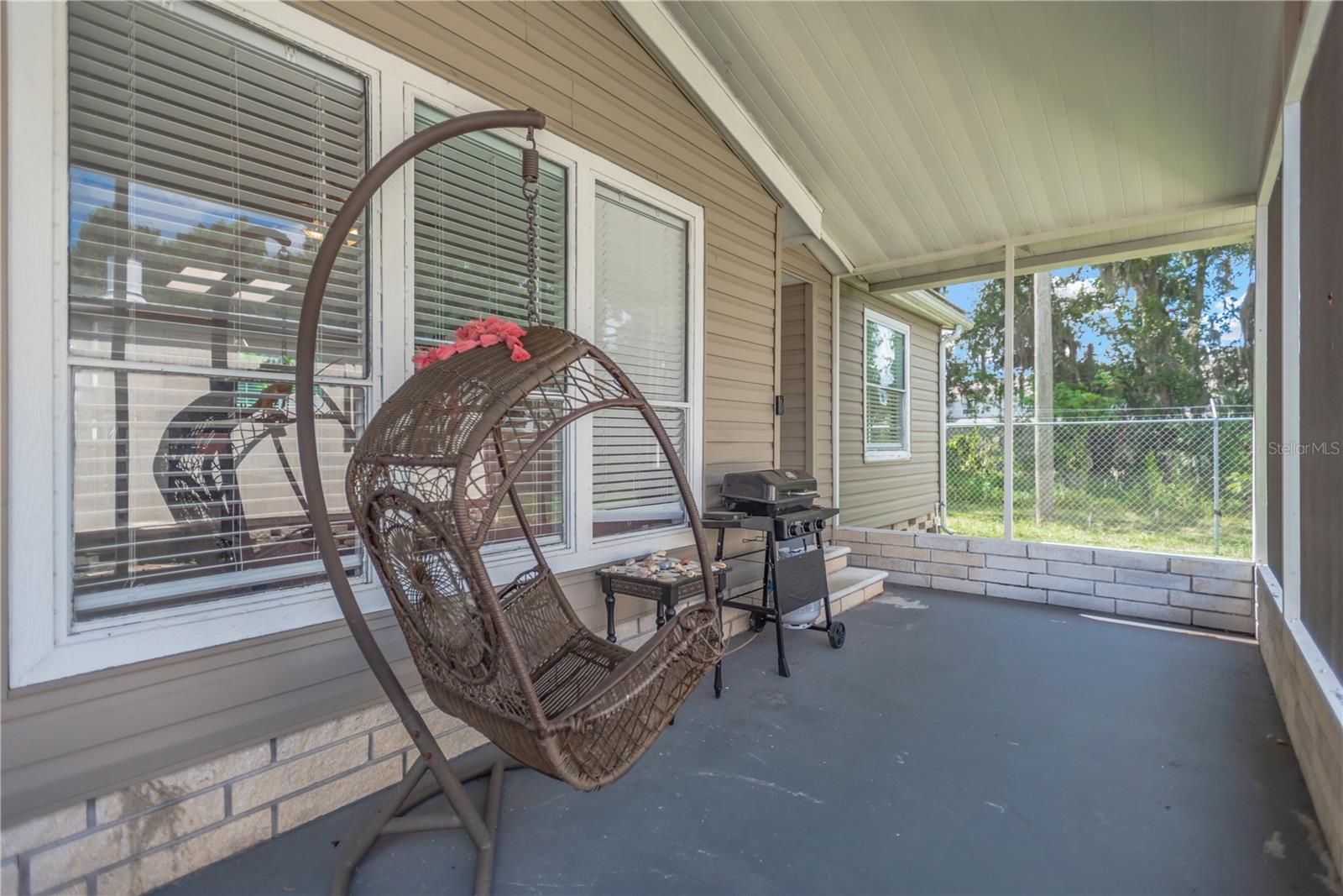 34310 LODGE DR — photo 8