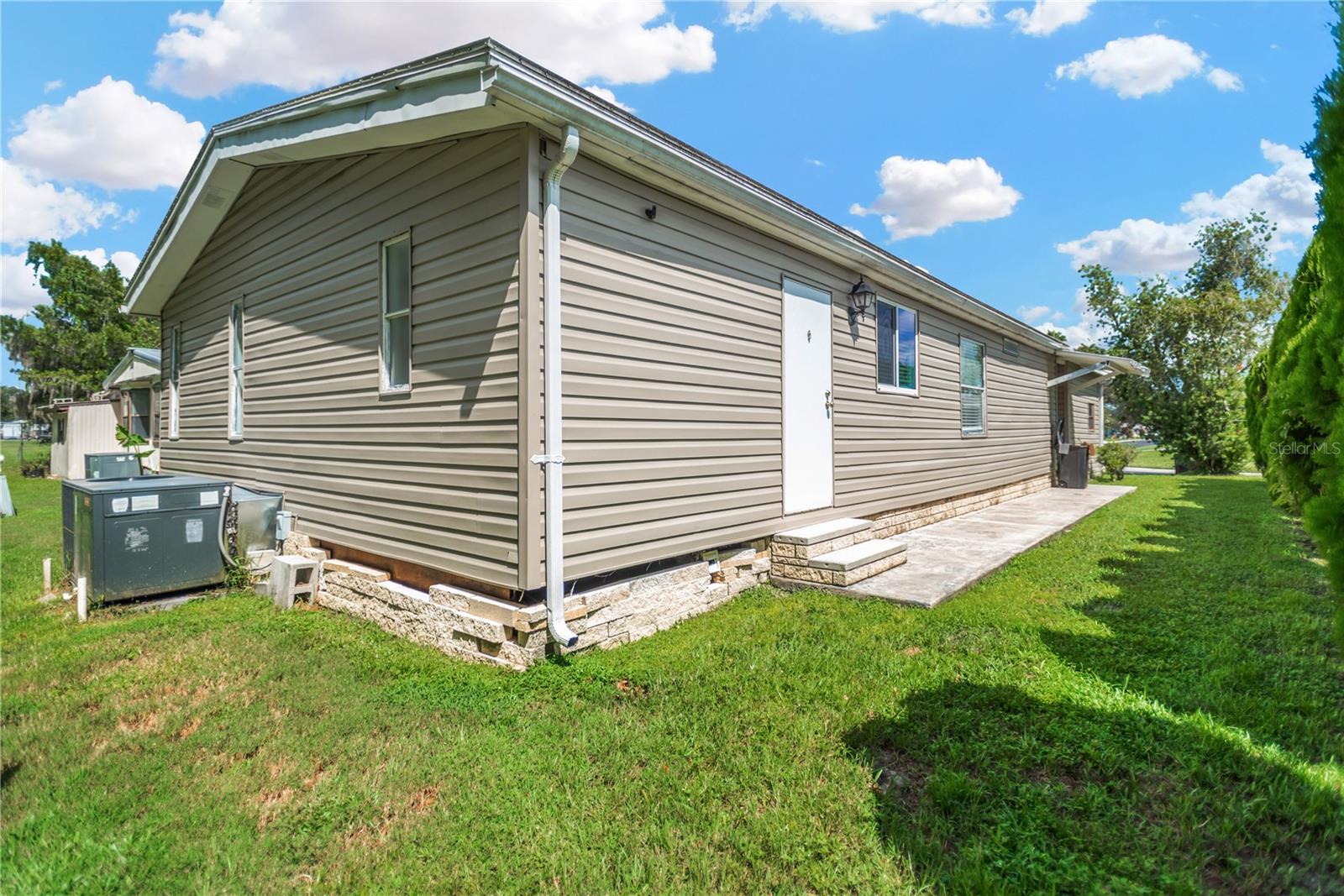34310 LODGE DR — photo 7