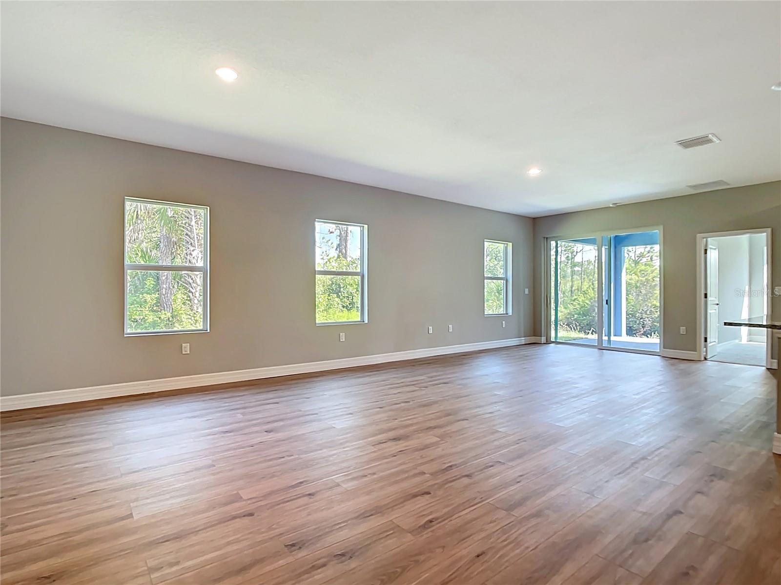2144 SADNET LN — photo 4