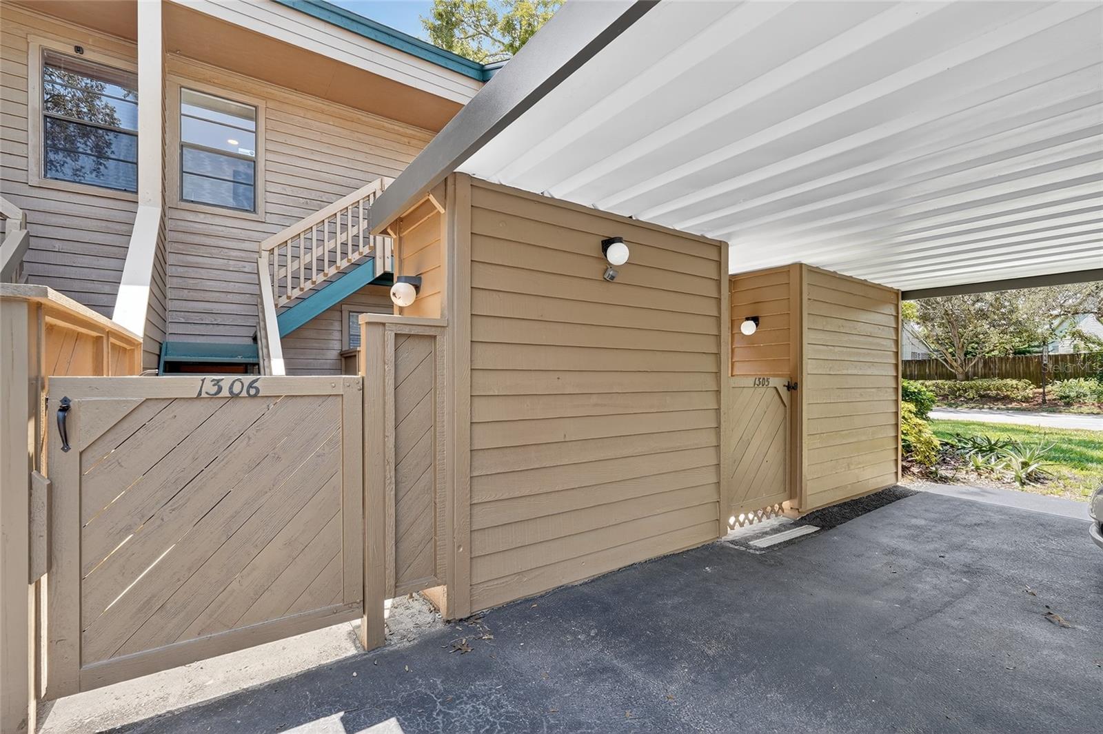 1306 LENNOX RD E #1306 — photo 2