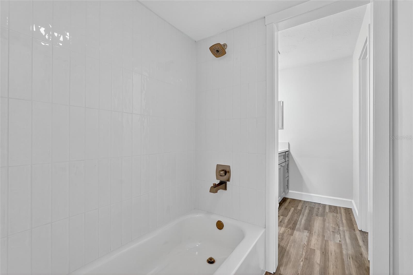 1306 LENNOX RD E #1306 — photo 13