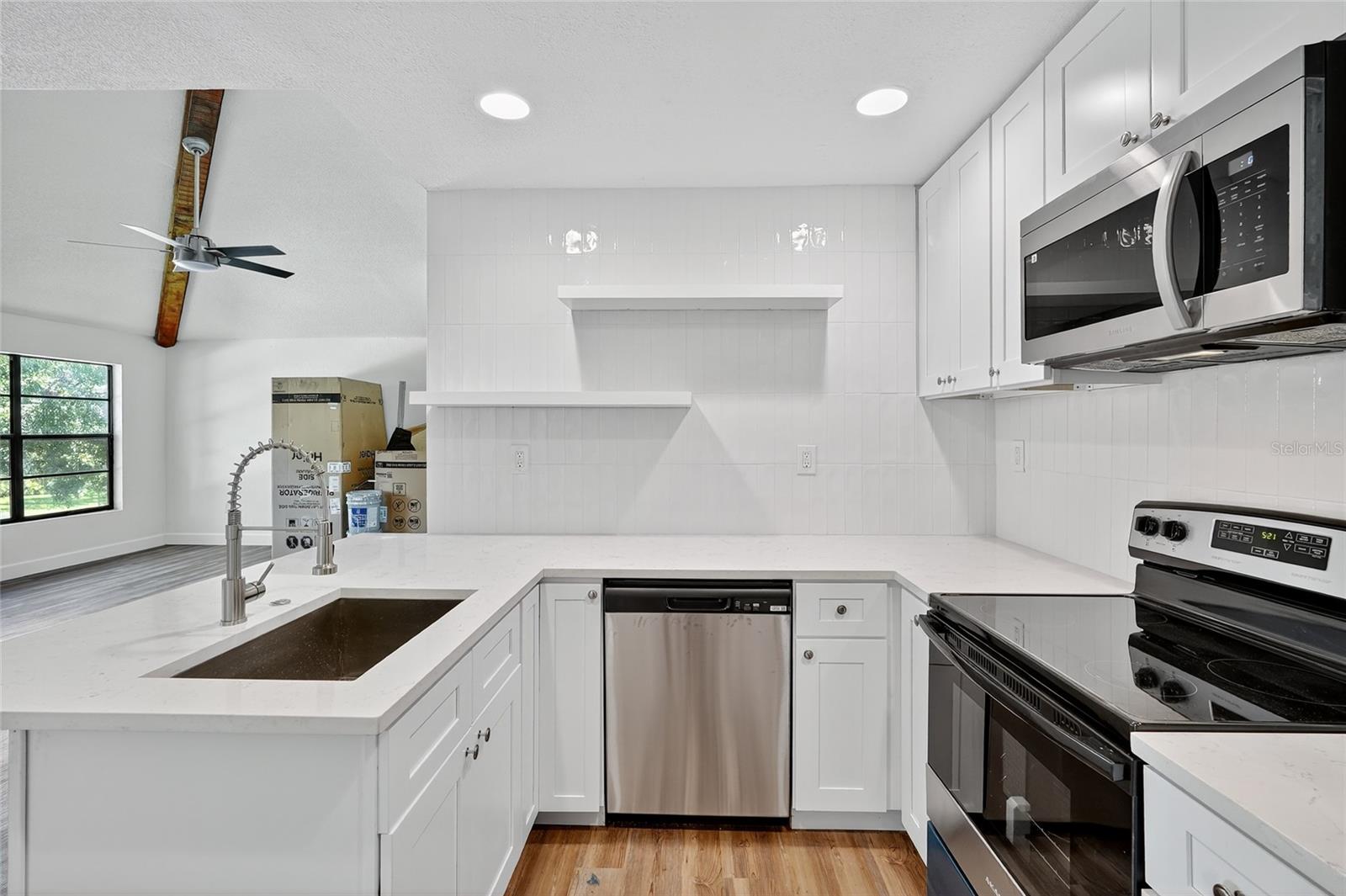 1306 LENNOX RD E #1306 — photo 9