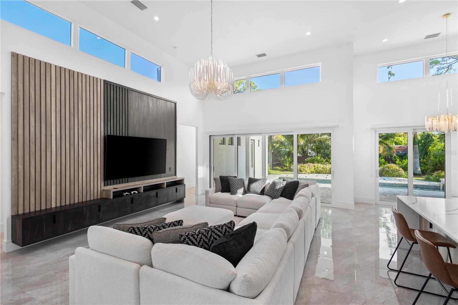 2456 MISSARA LN — photo 4